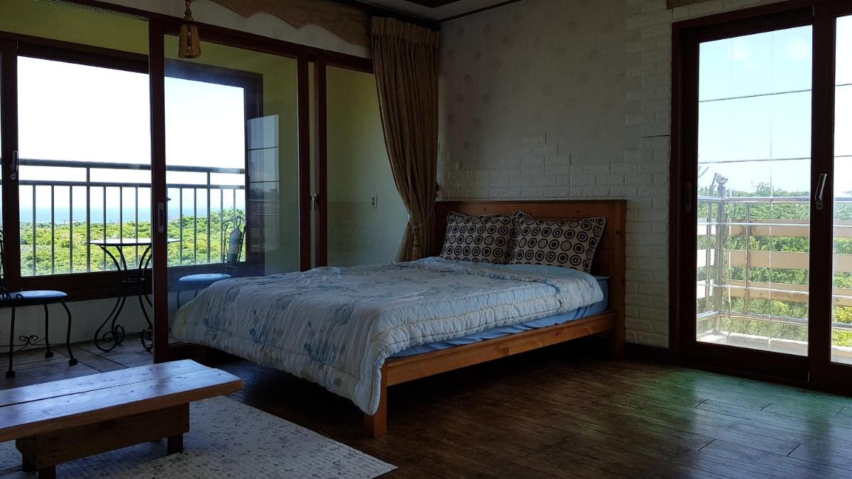 Jun House