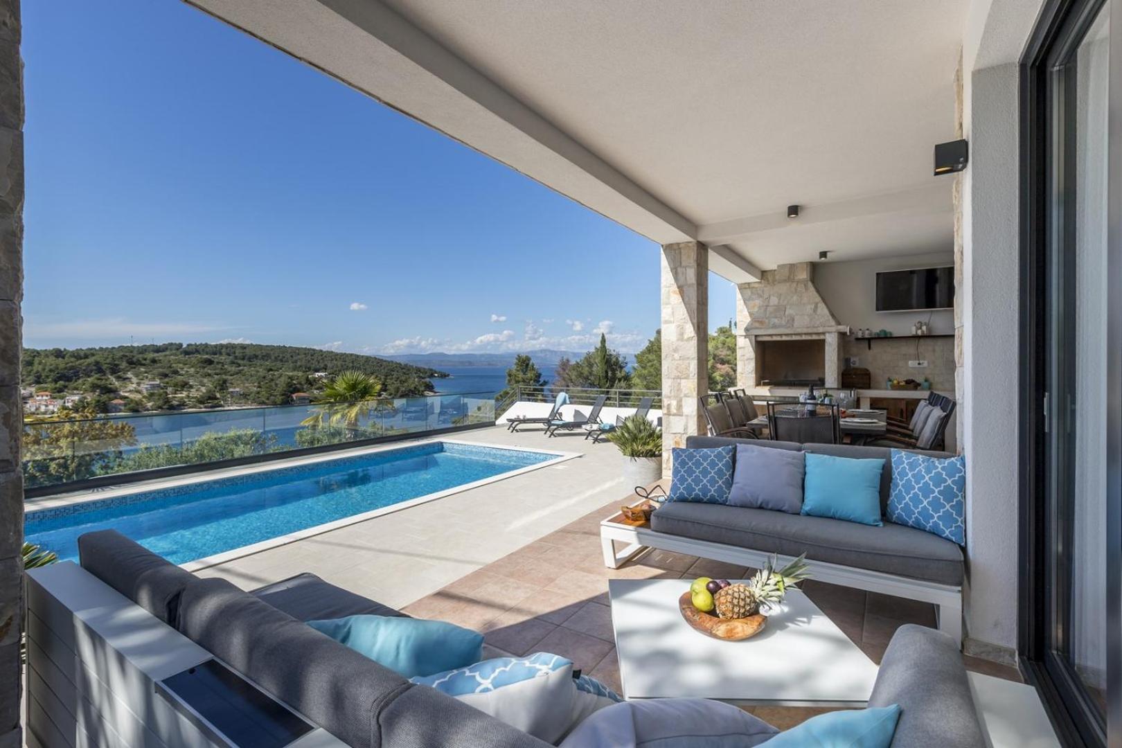 Villa CAPTAINS house on Šolta island with private pool, 3 bedrooms, 4 bathrooms, amazing sea views view 3