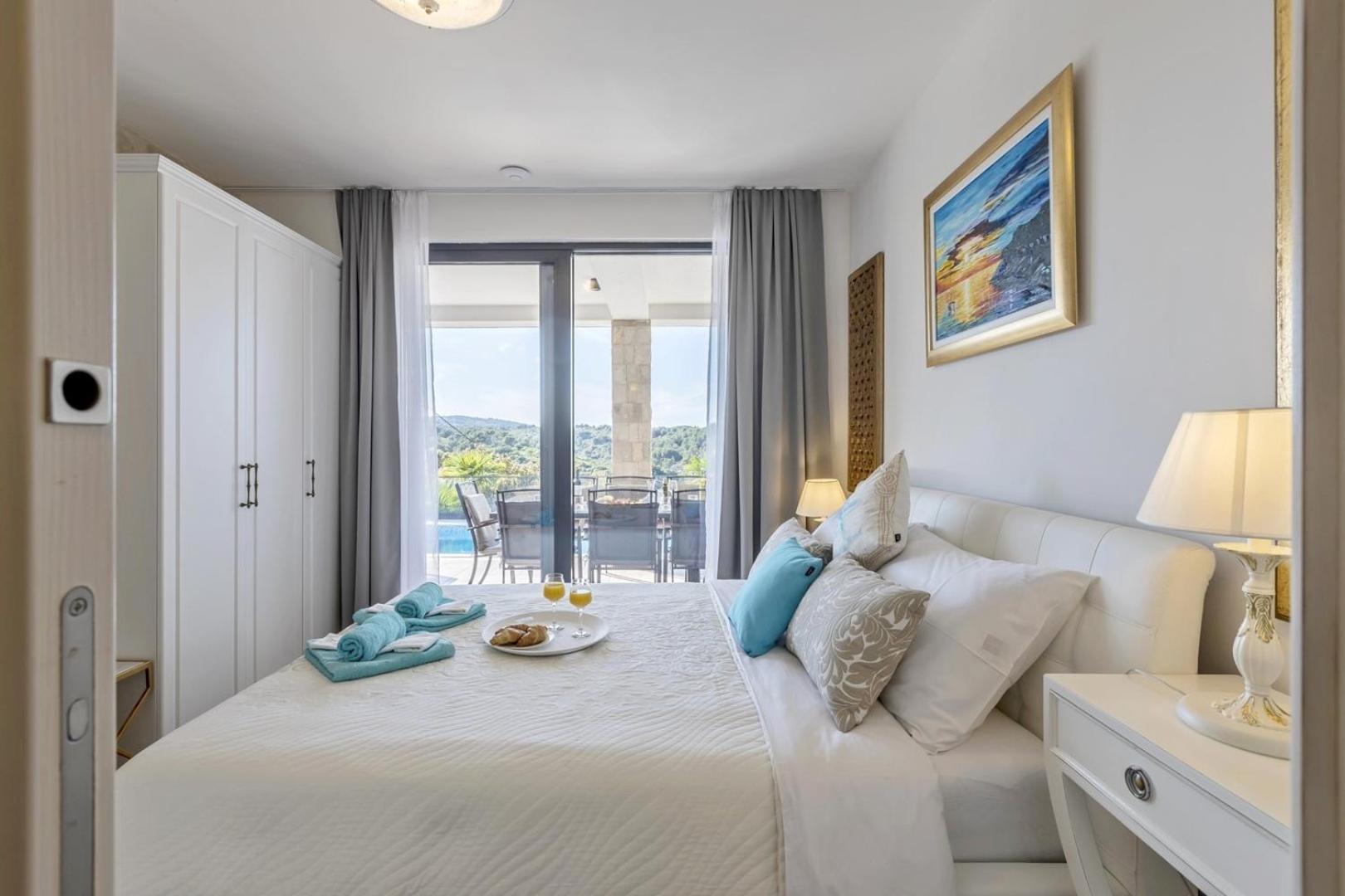 Photo 34