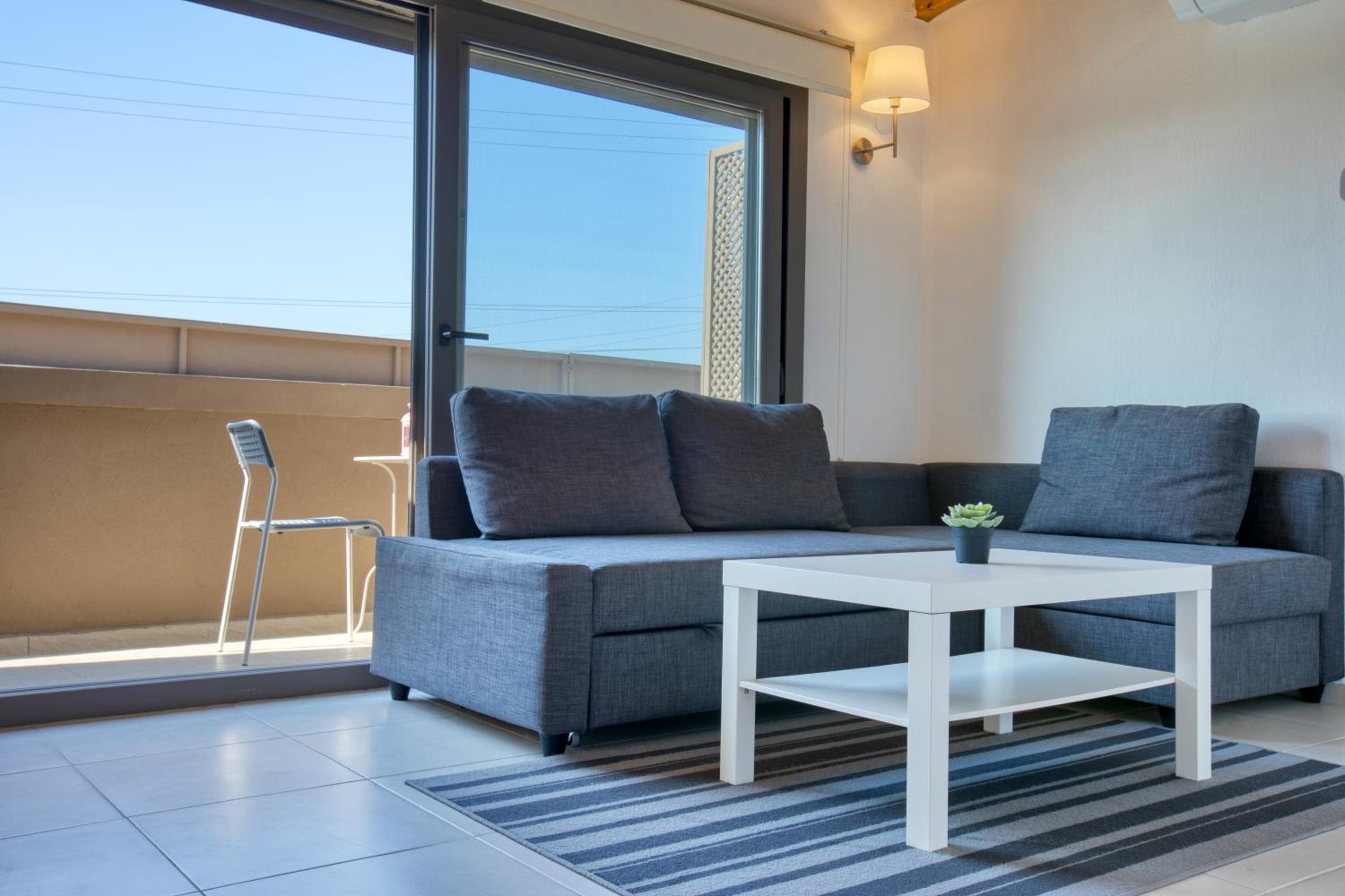 AEGEAN Apartments - Marina & Chios Island View - Image 10