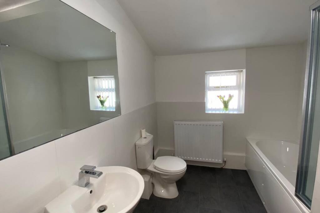 Poet's Corner - flat close to centre of Keswick view 2