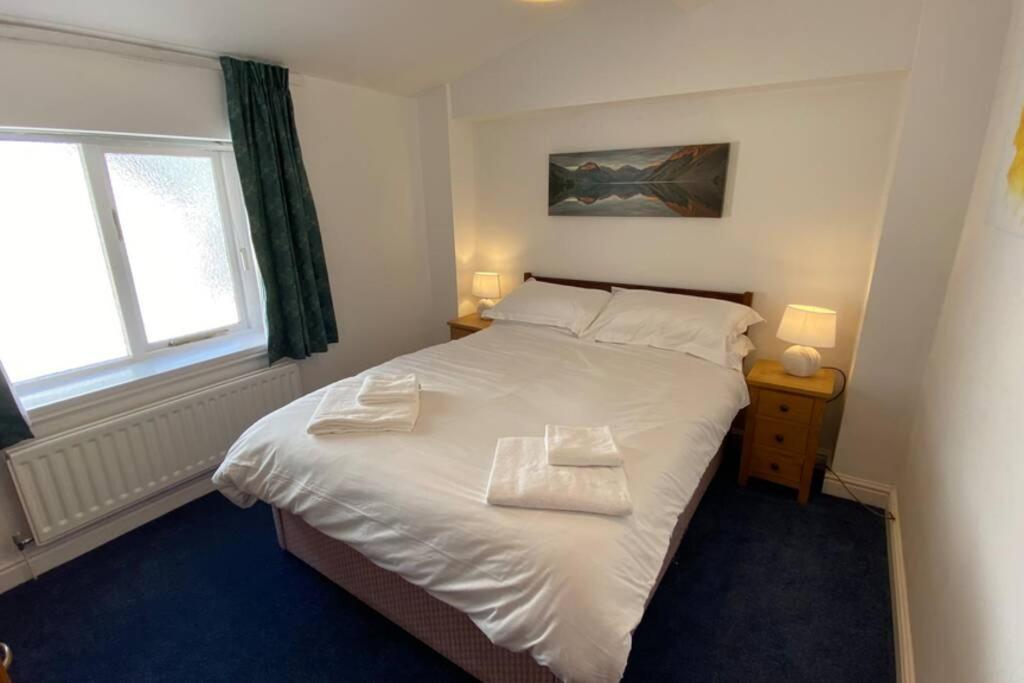 Poet's Corner - flat close to centre of Keswick view 4