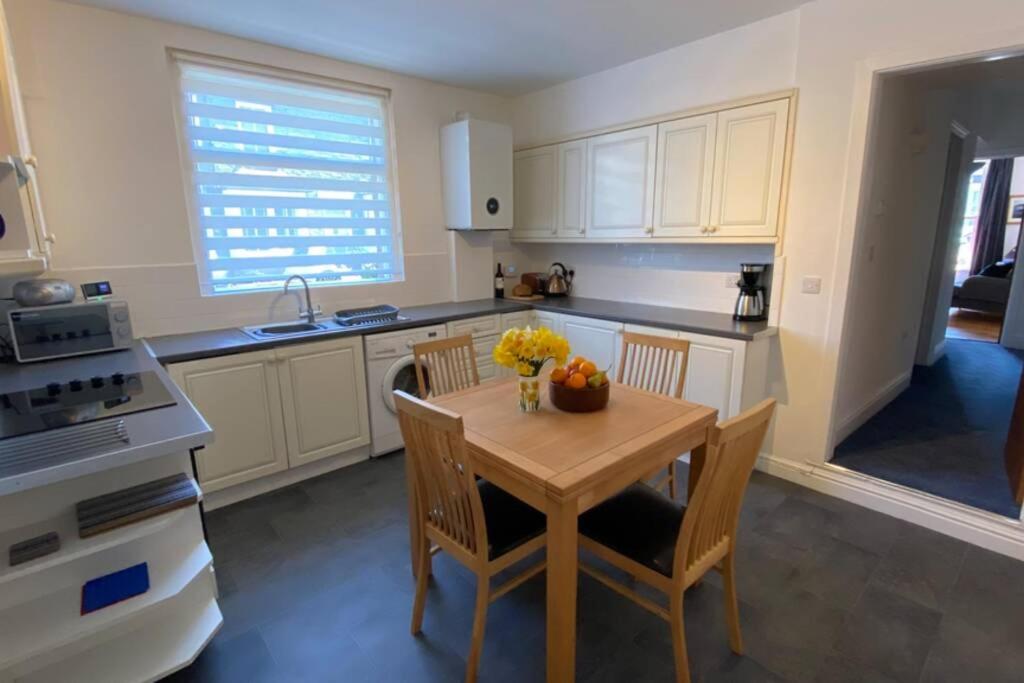 Poet's Corner - flat close to centre of Keswick view 5