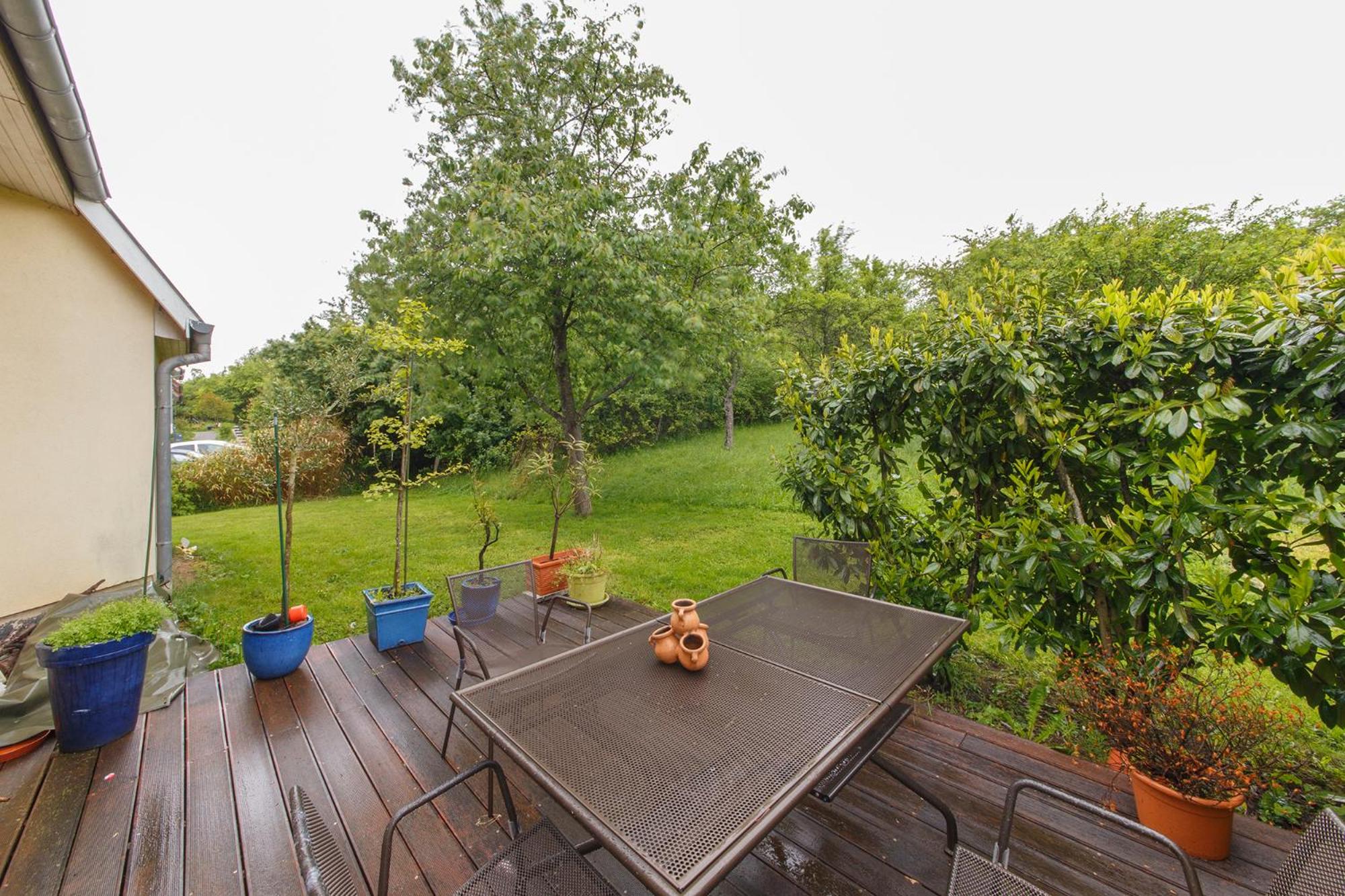 Chambre avec grand lit view 5