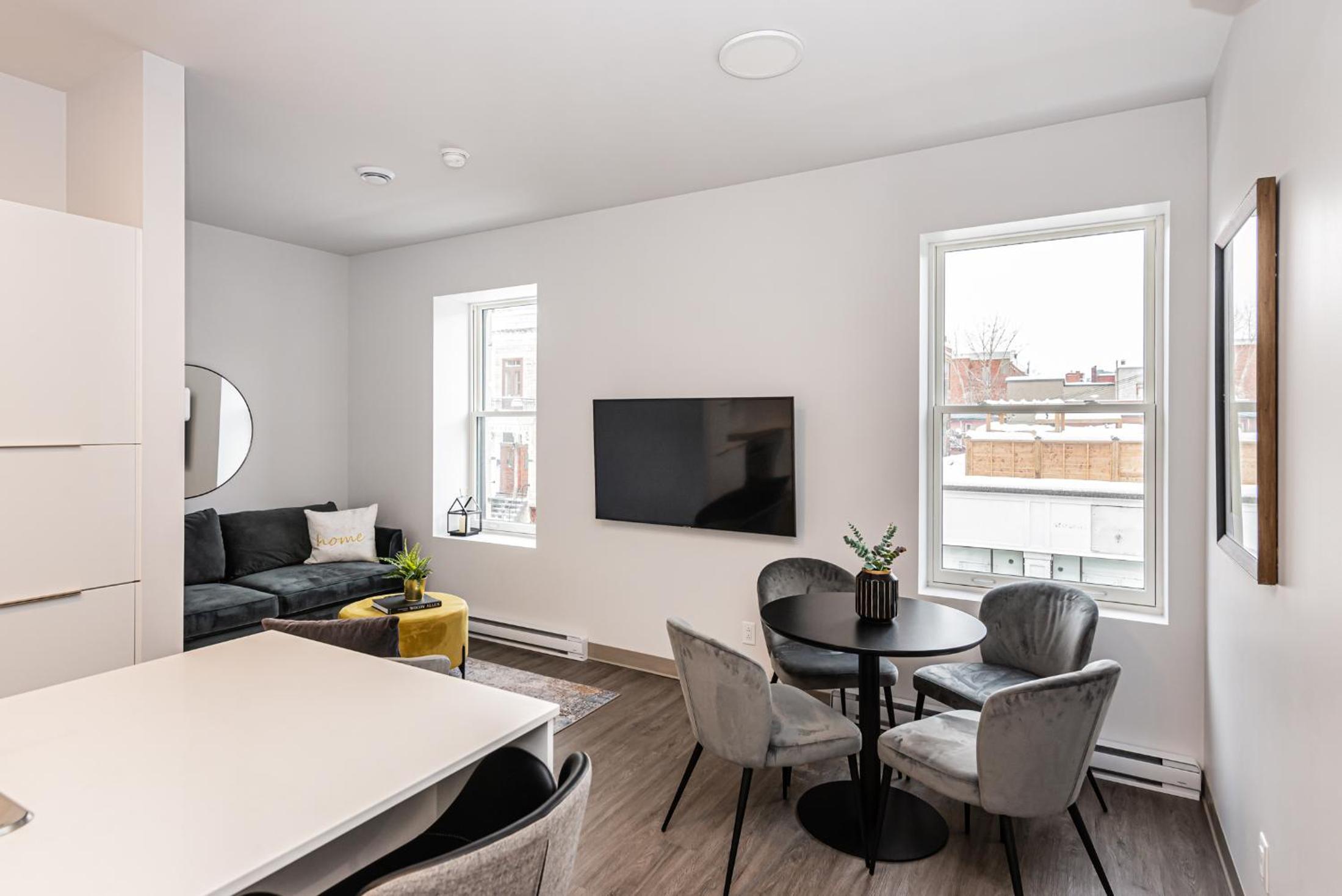Stylish & Fun 1 Bedroom Apartment in Le Plateau by Den Stays