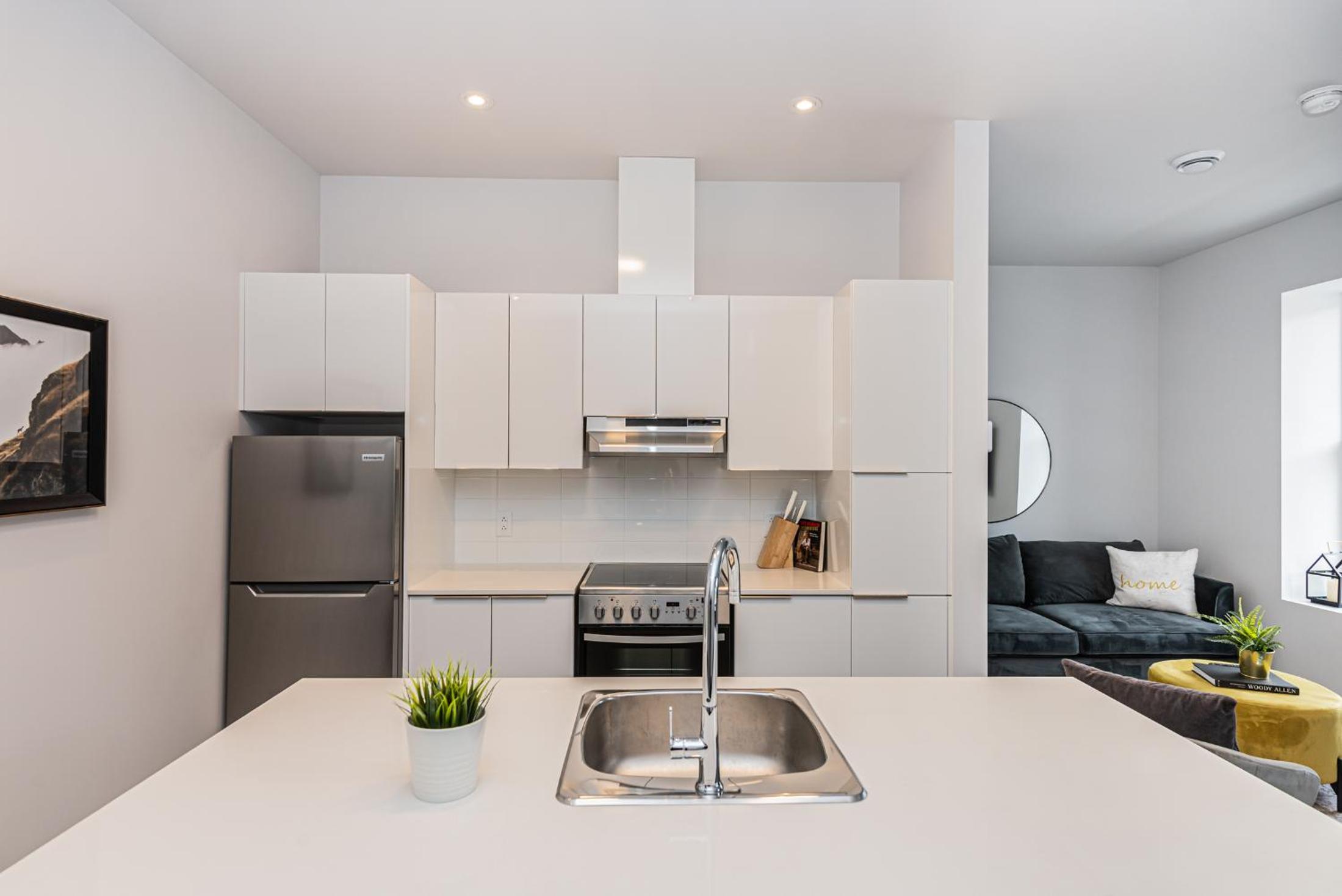 Stylish & Fun 1 Bedroom Apartment in Le Plateau by Den Stays