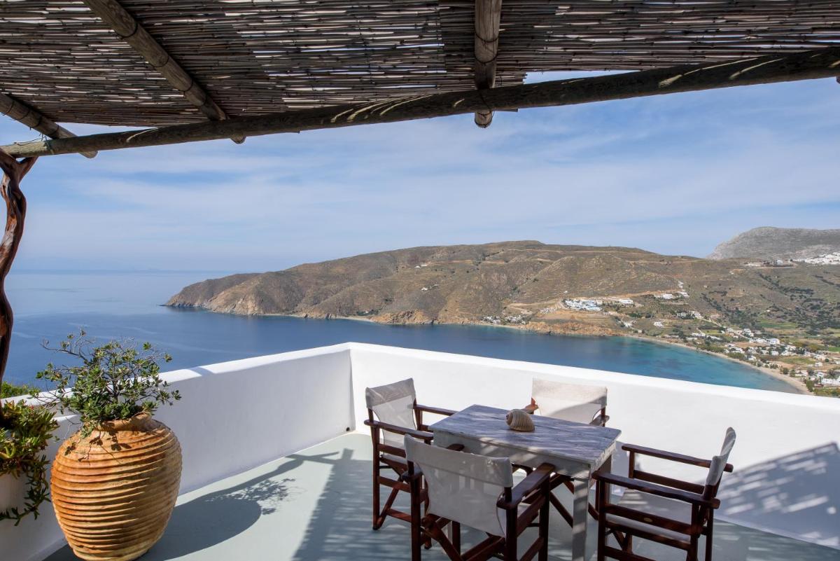 outdoor BBQ area