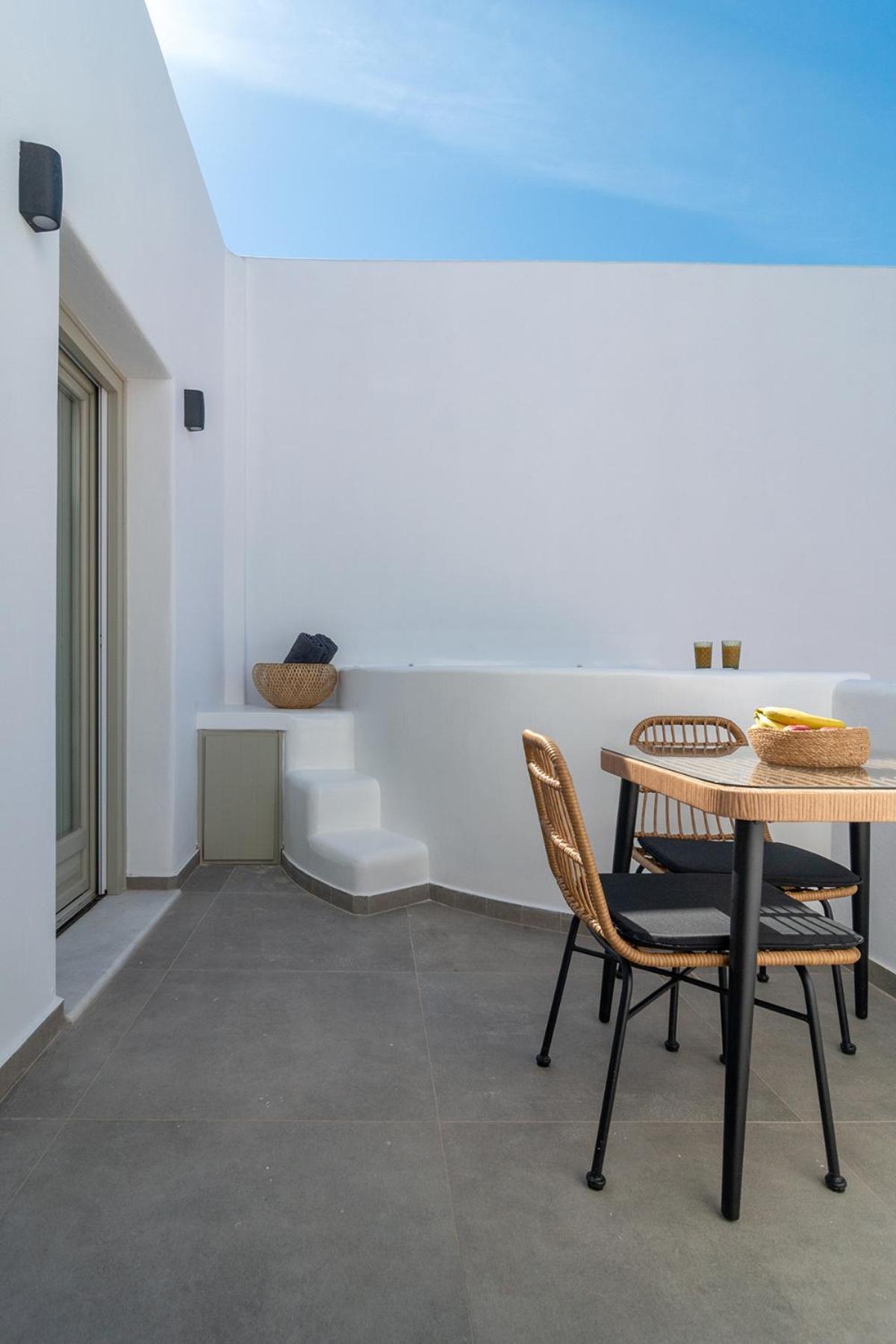 Dolce Suites