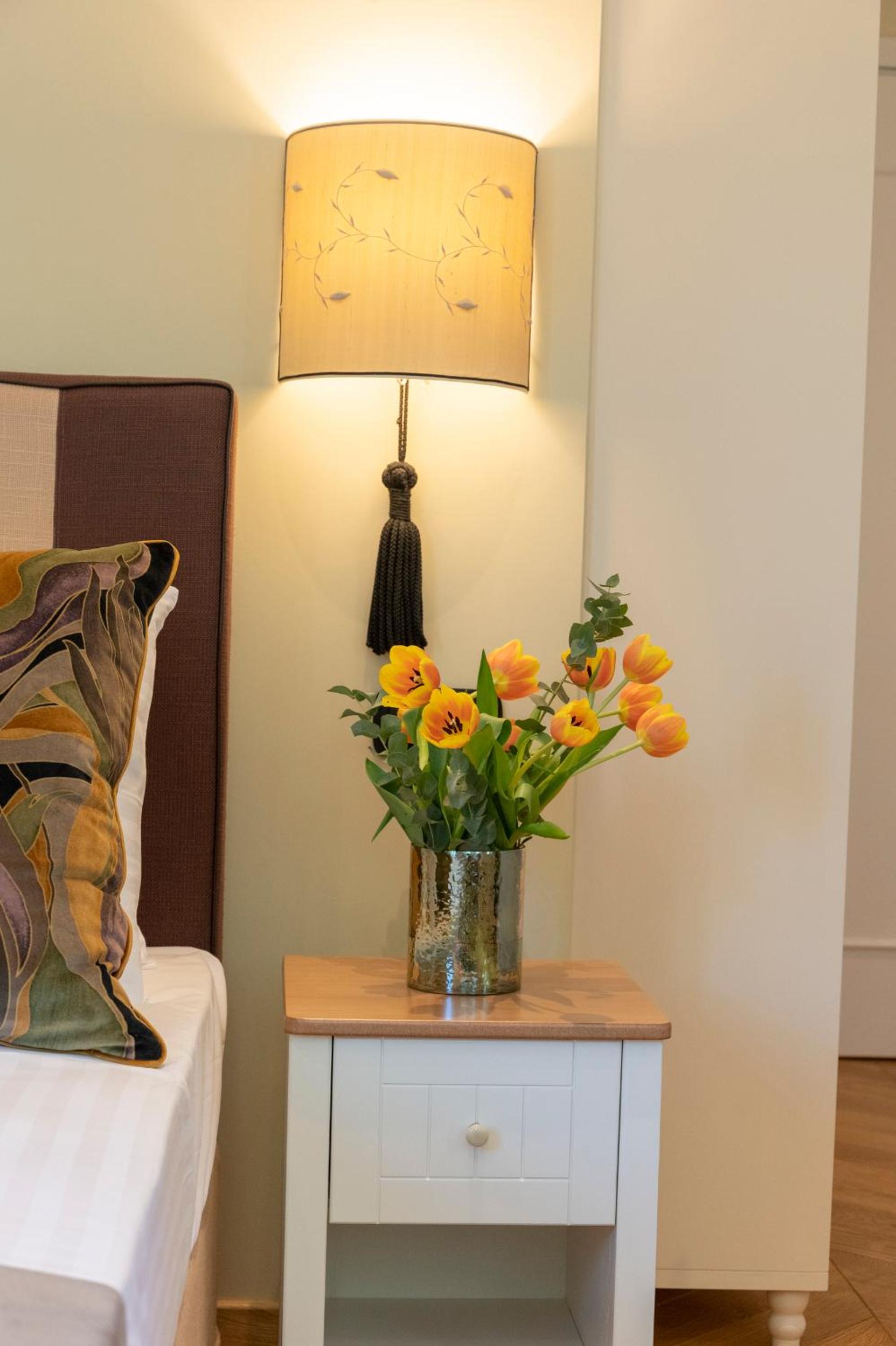 IPELHOME - Plaka Boutique Apartments