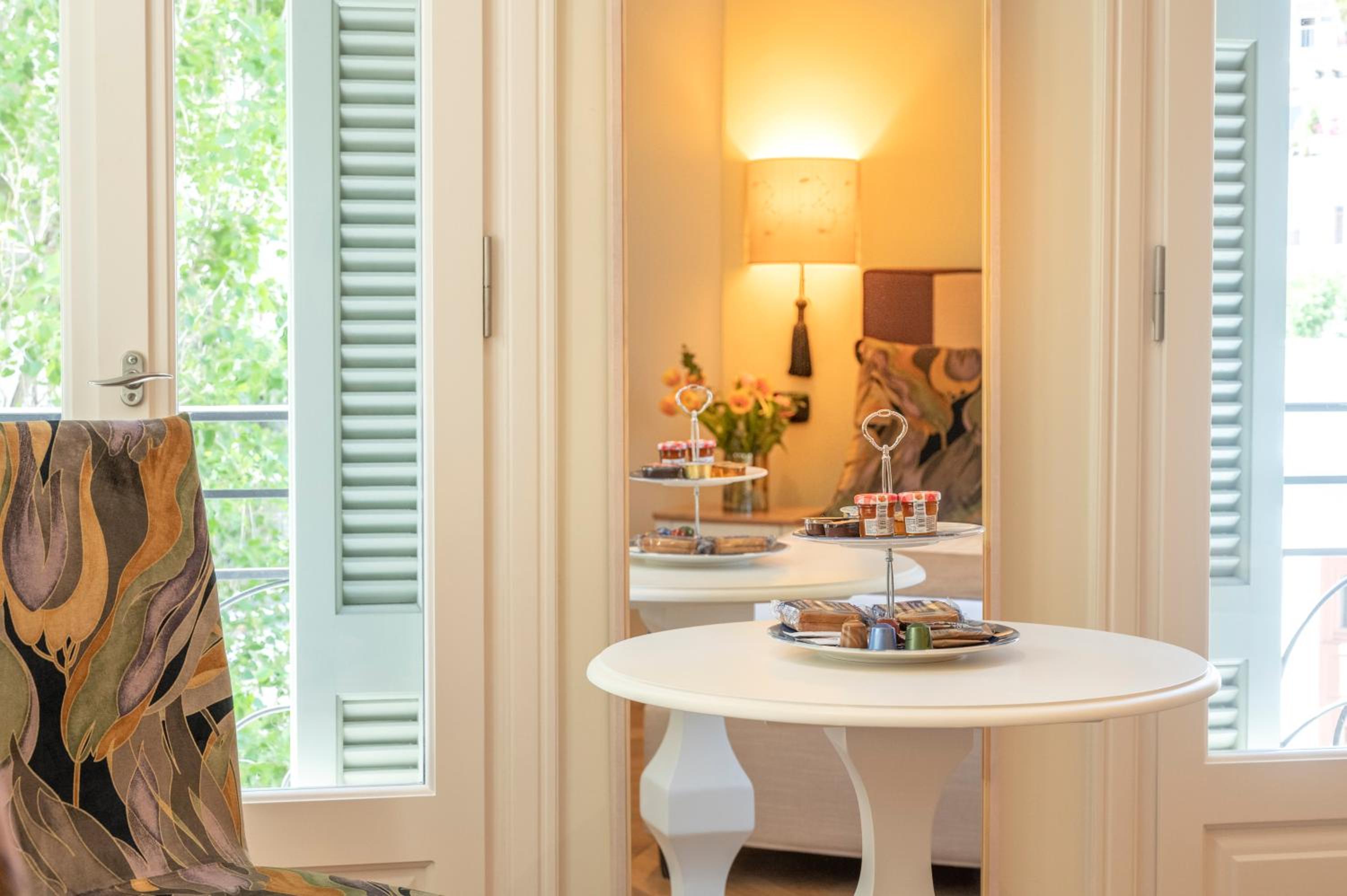 IPELHOME - Plaka Boutique Apartments