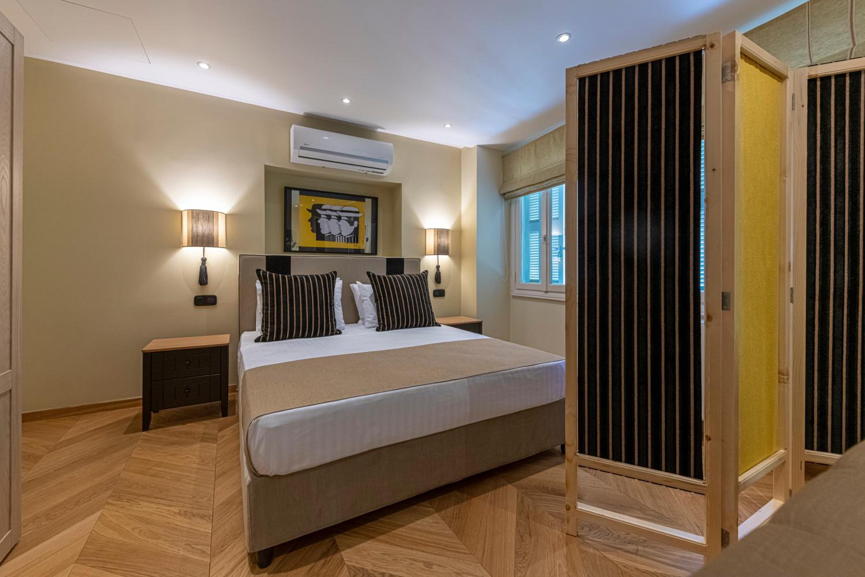 IPELHOME - Plaka Boutique Apartments