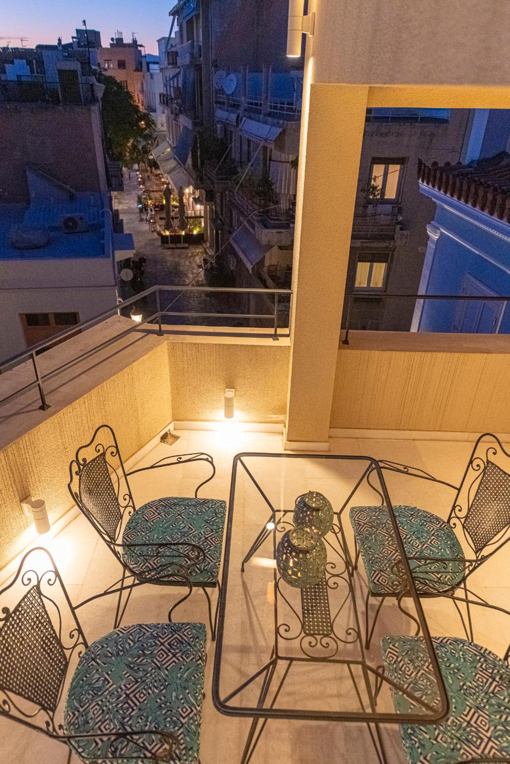 IPELHOME - Plaka Boutique Apartments