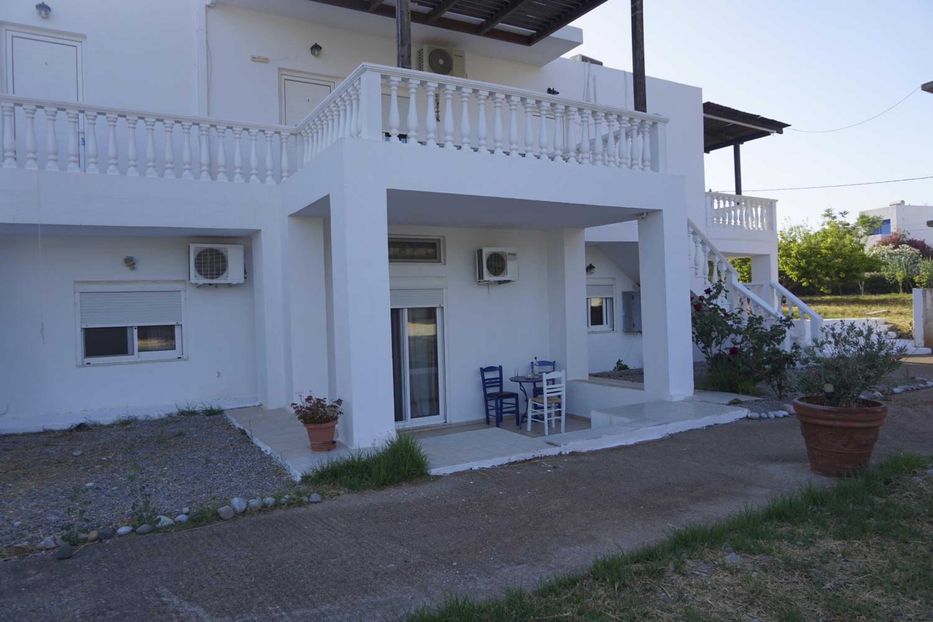 Nicholas Waves Beach Studios