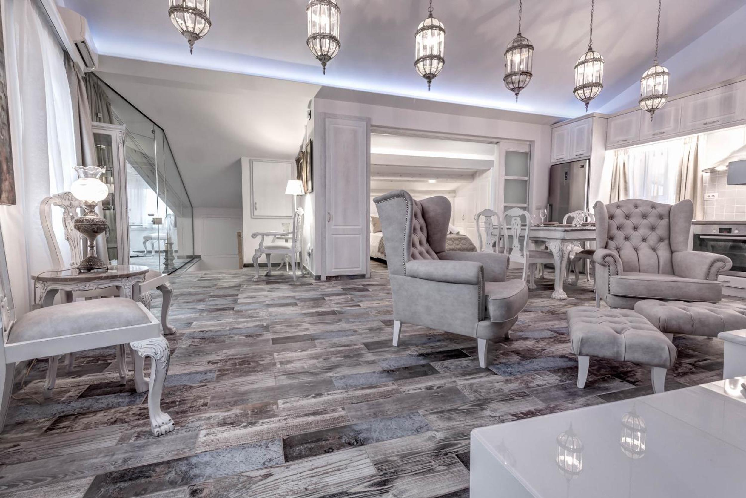 Coconella Suite