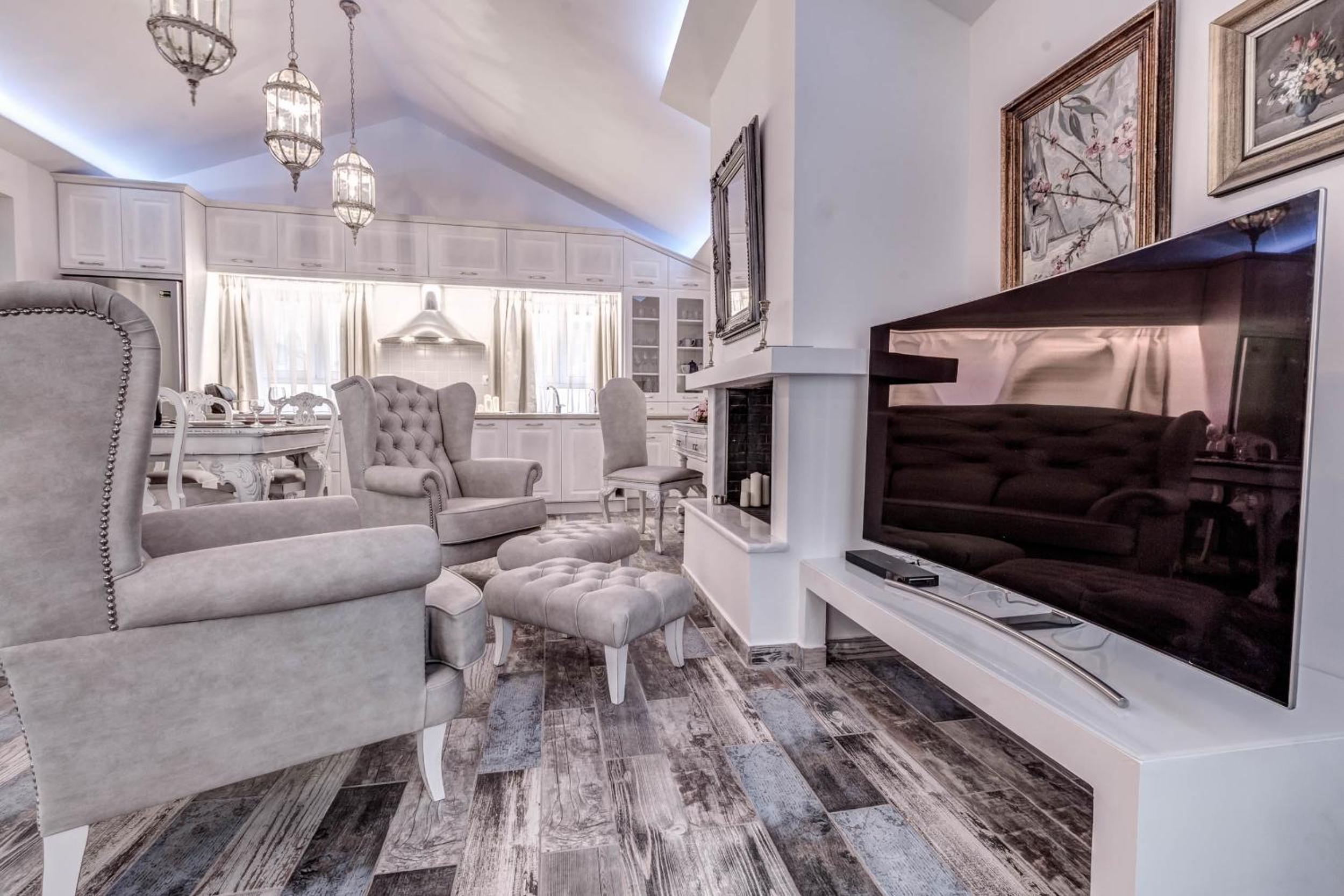 Coconella Suite