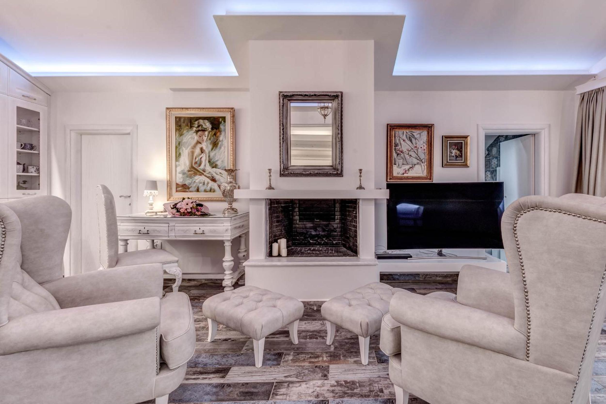 Coconella Suite