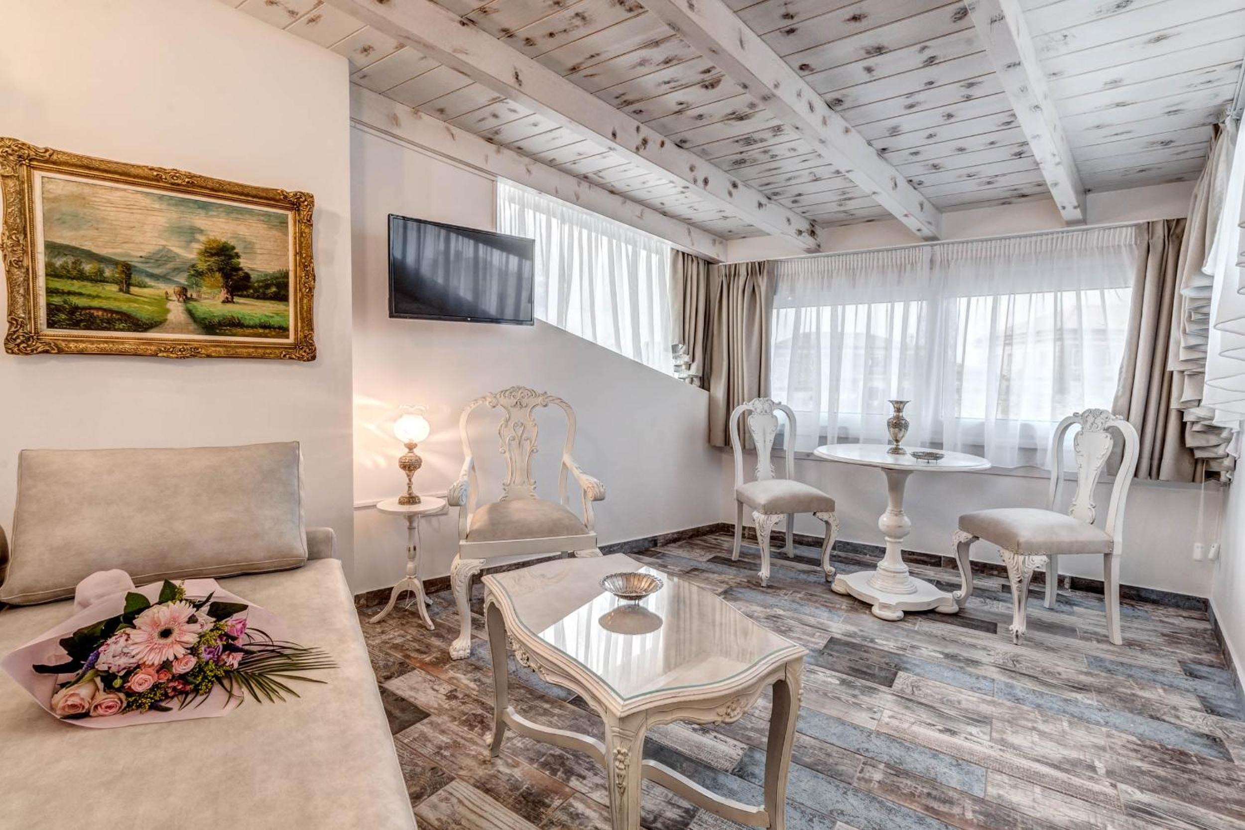 Coconella Suite