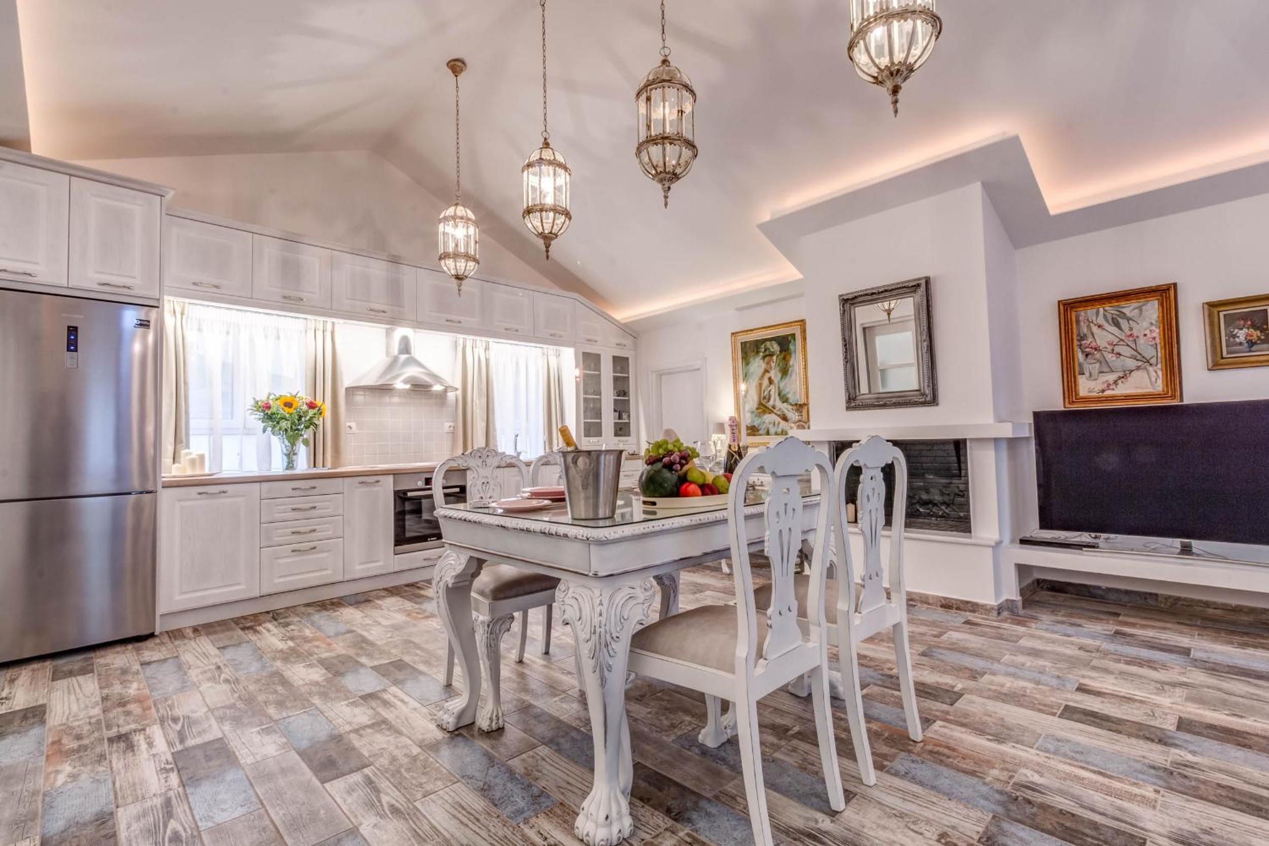 Coconella Suite