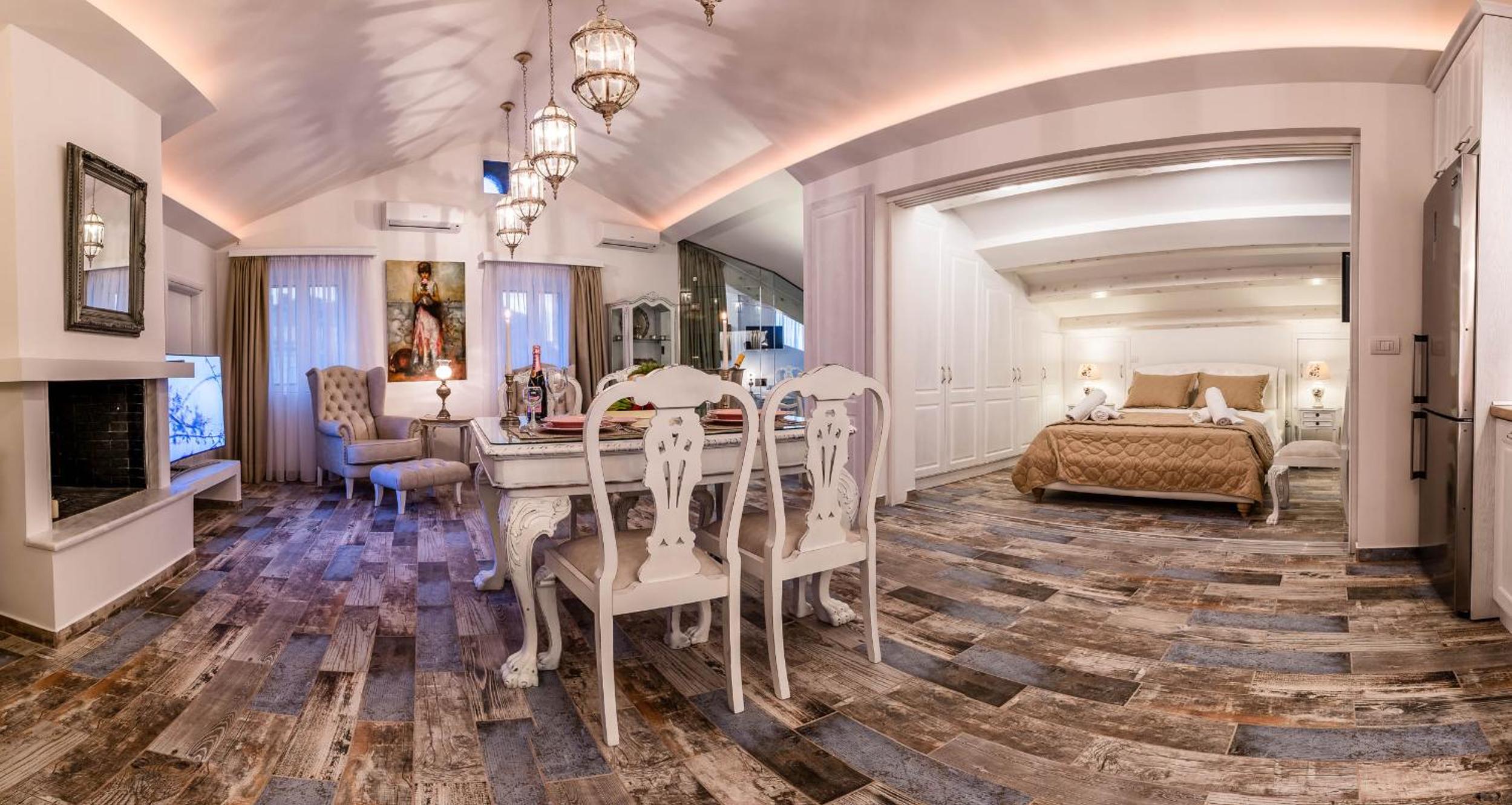 Coconella Suite