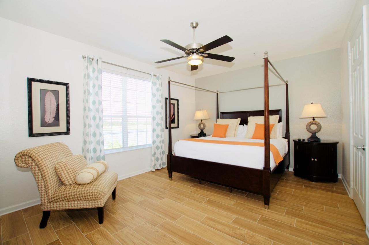 Vista Cay at Epic Universe - Luxury Lakeview 4 bedroom condo
