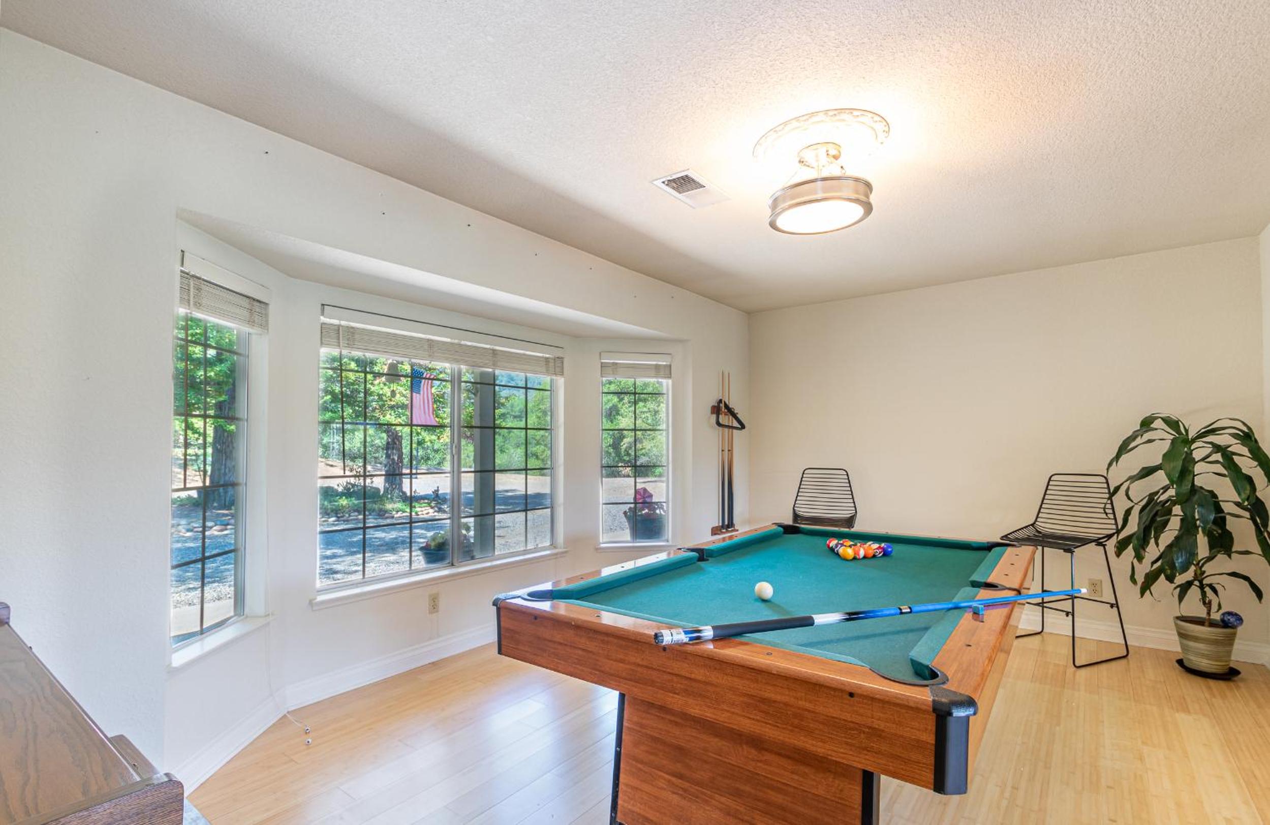 Spectacular Views w/ Hot Tub/BBQ -Yosemite & Bass Lake view 5