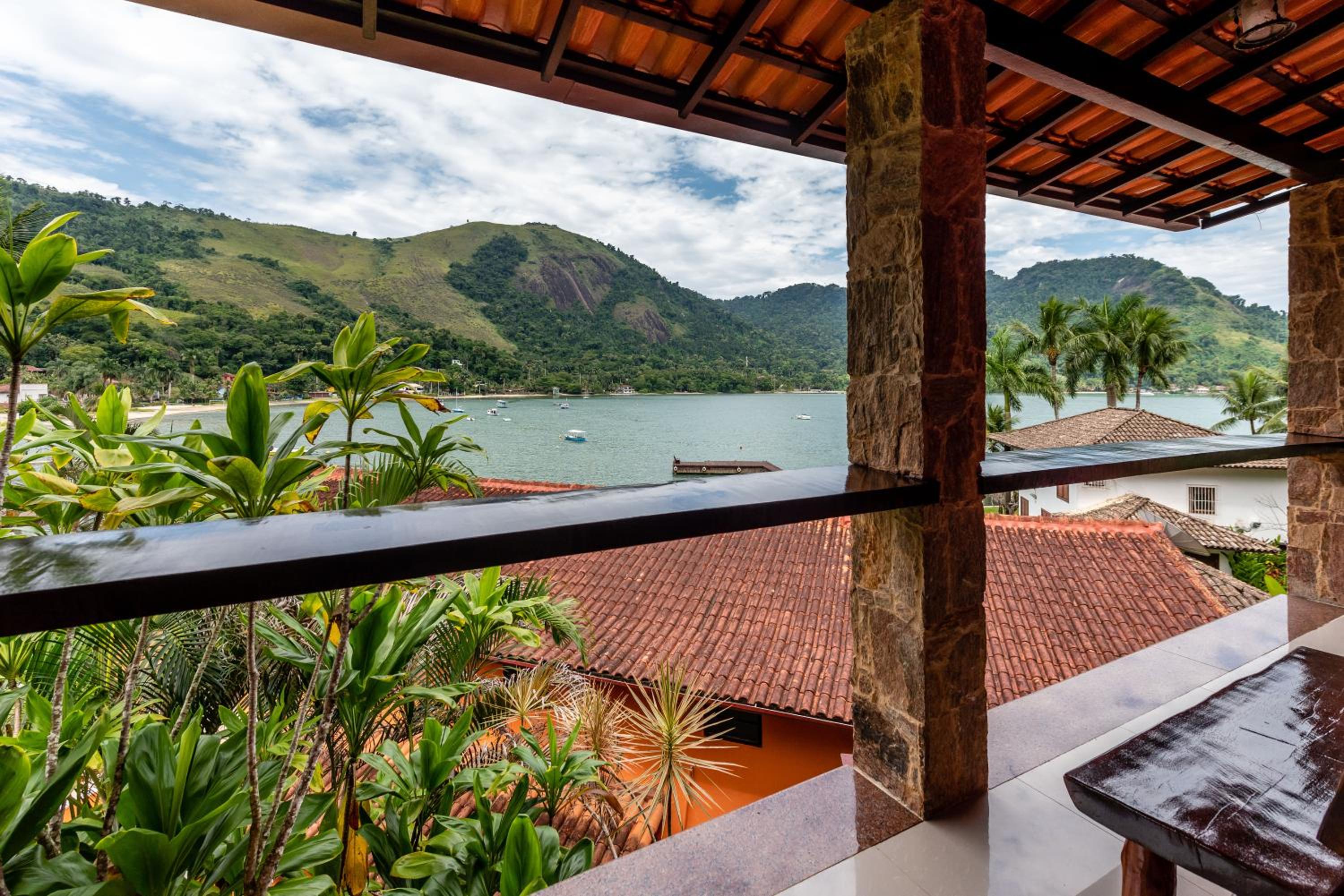 Praia e Mar Angra