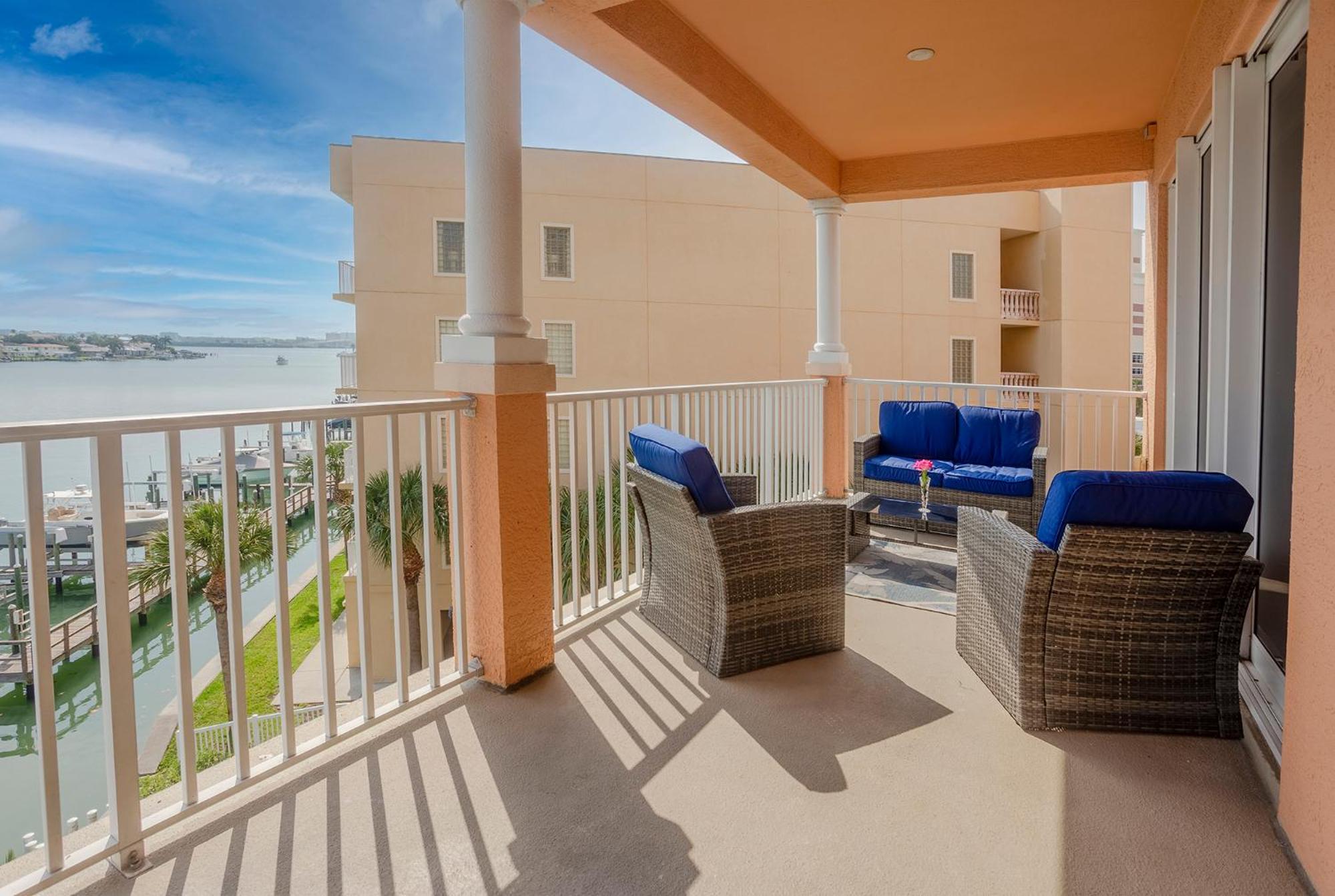 Beautiful waterfront 3 bedroom condo, located in the heart of Clearwater Beach view 2
