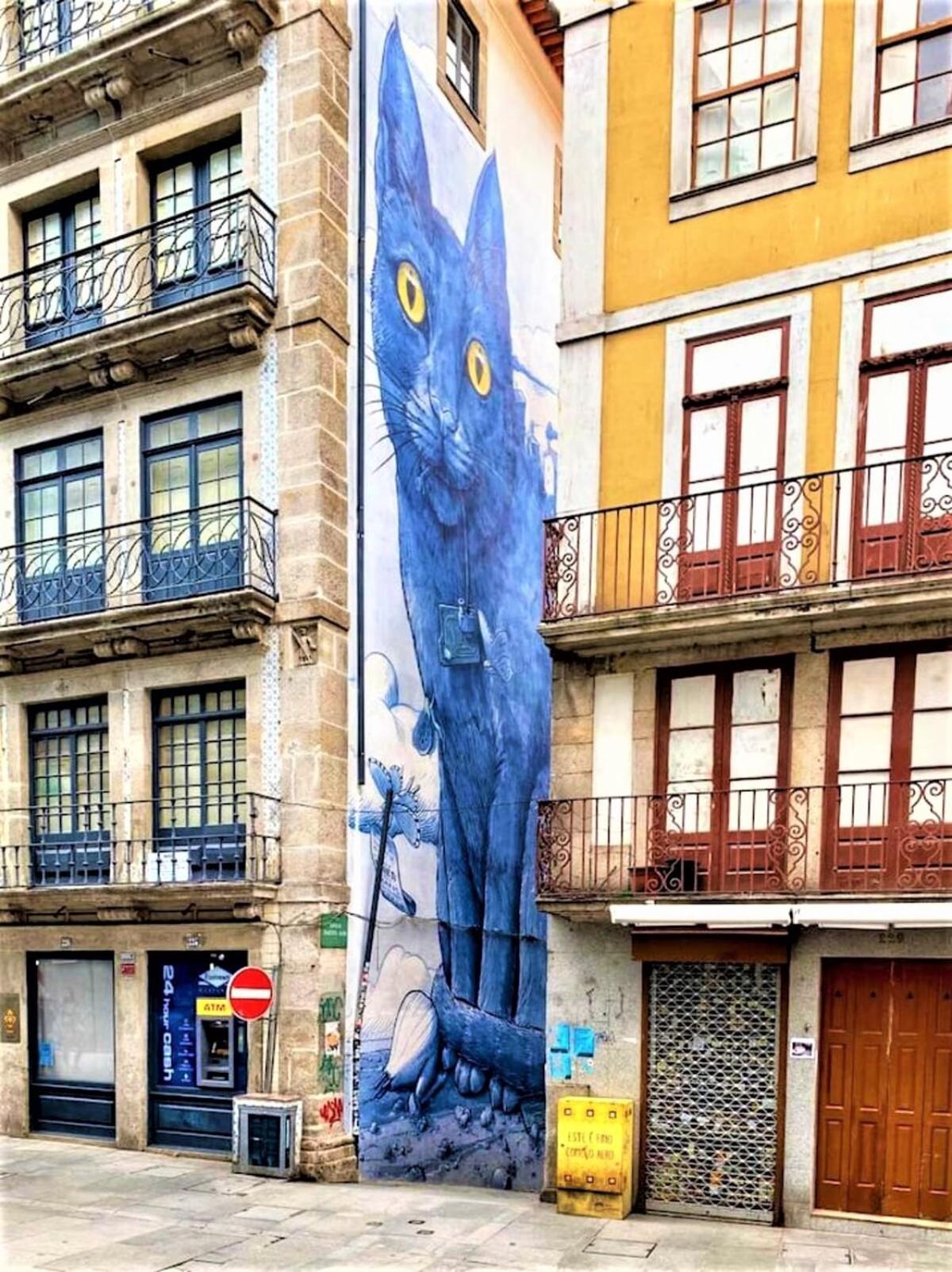 Flores Street Apartments