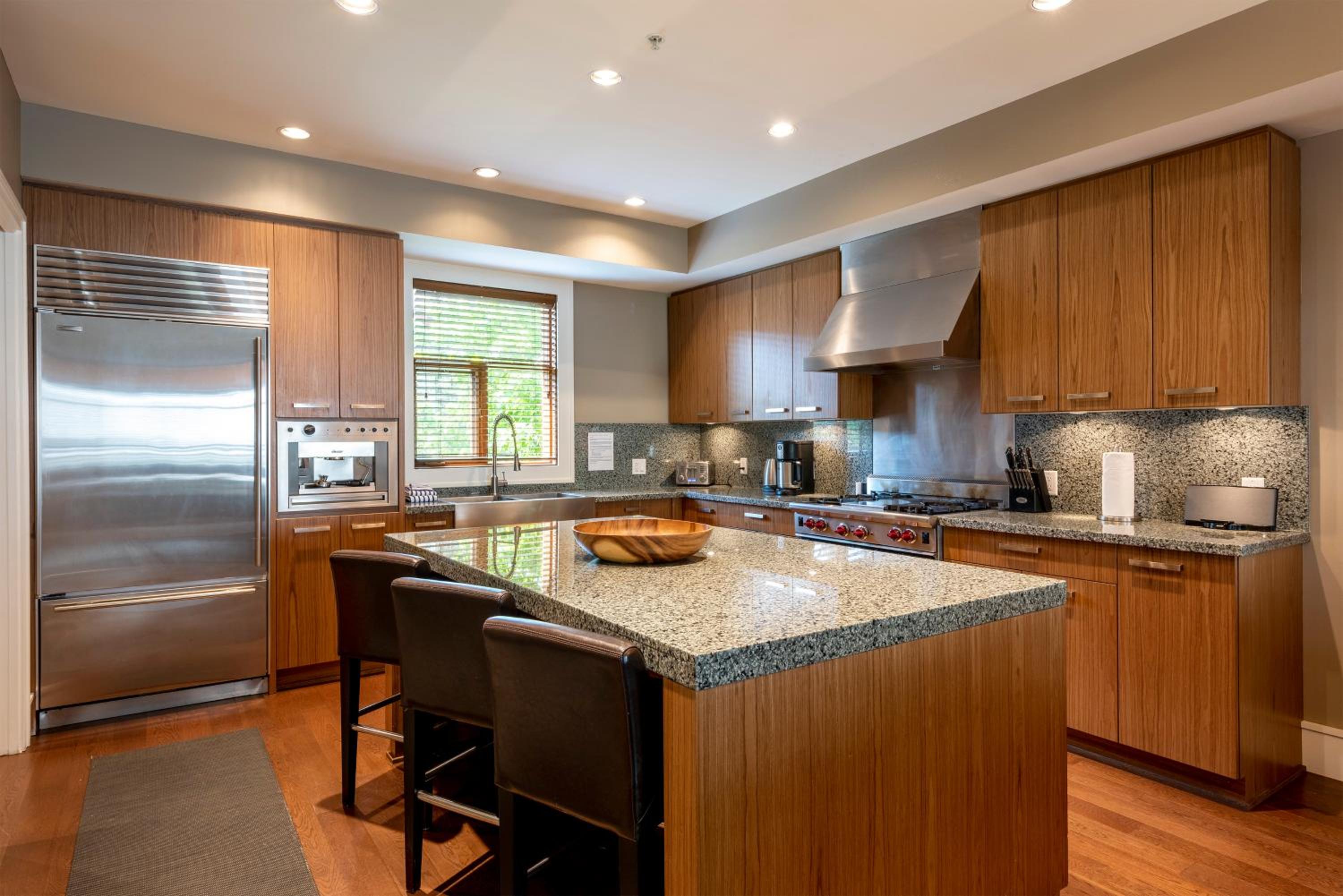 Fitzsimmons Walk Deluxe Townhome with Private Hot Tub Village Walking Distance
