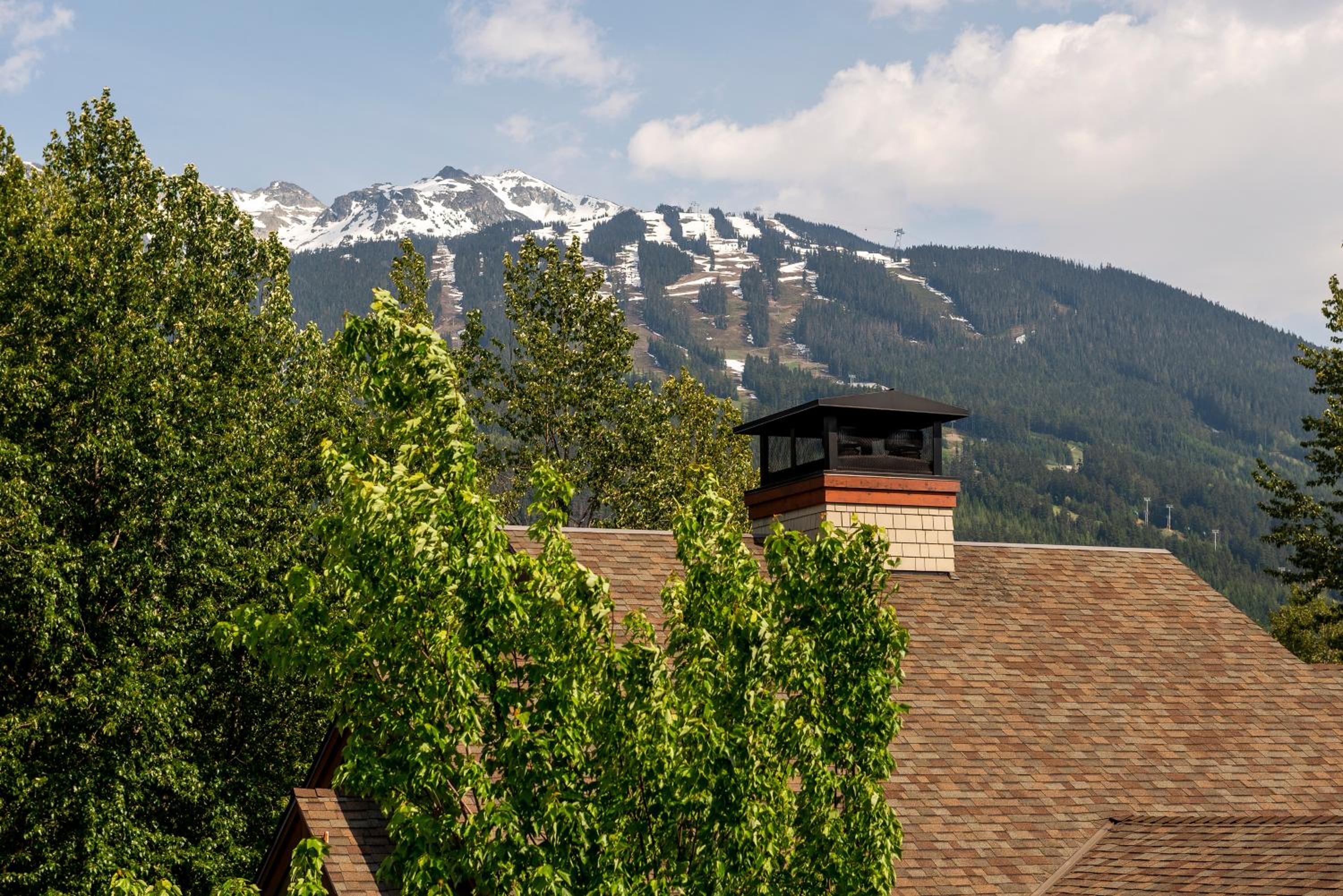 Fitzsimmons Walk Deluxe Townhome with Private Hot Tub Village Walking Distance