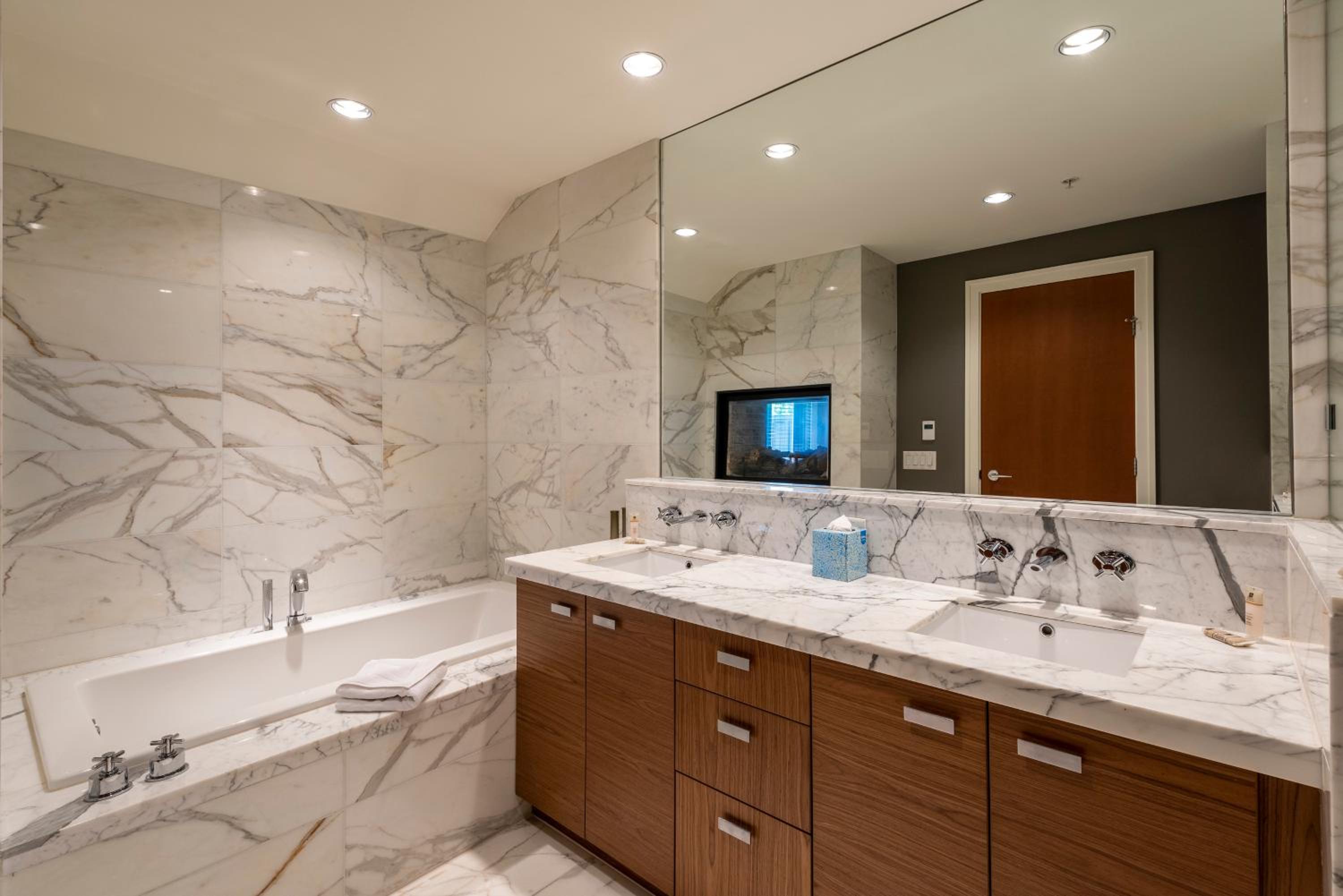 Fitzsimmons Walk Deluxe Townhome with Private Hot Tub Village Walking Distance