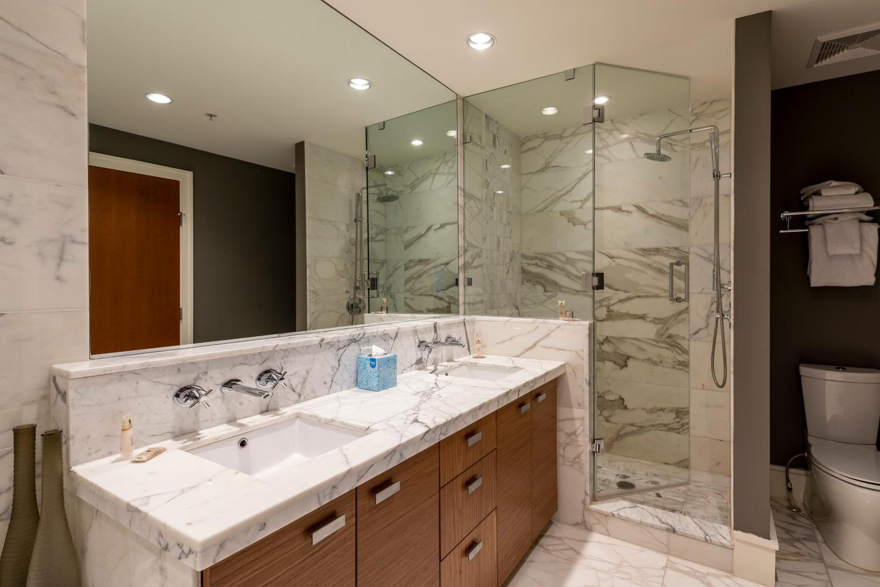Fitzsimmons Walk Deluxe Townhome with Private Hot Tub Village Walking Distance