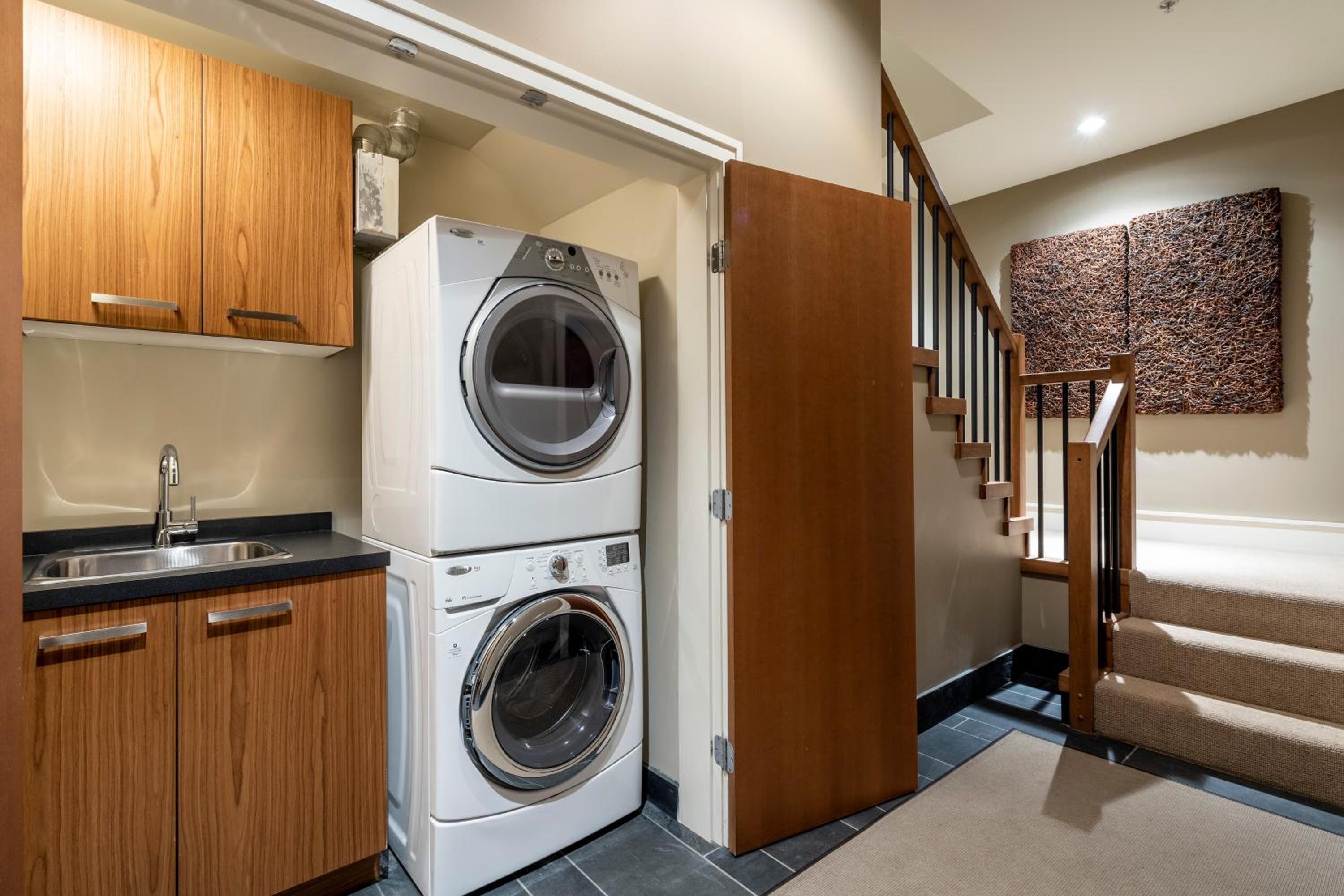 Fitzsimmons Walk Deluxe Townhome with Private Hot Tub Village Walking Distance