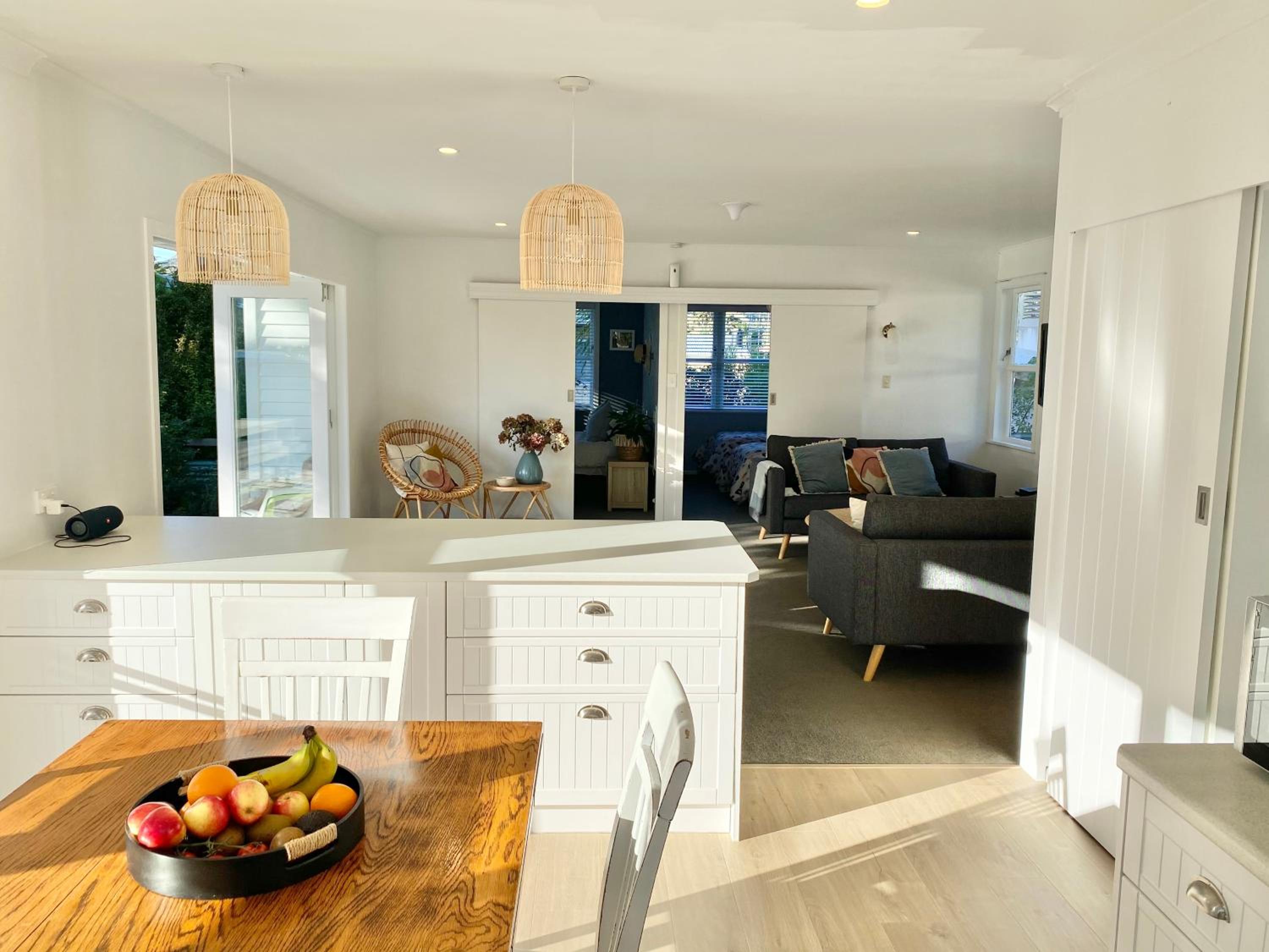 Magnolia Cottage - Kuaotunu Holiday Home