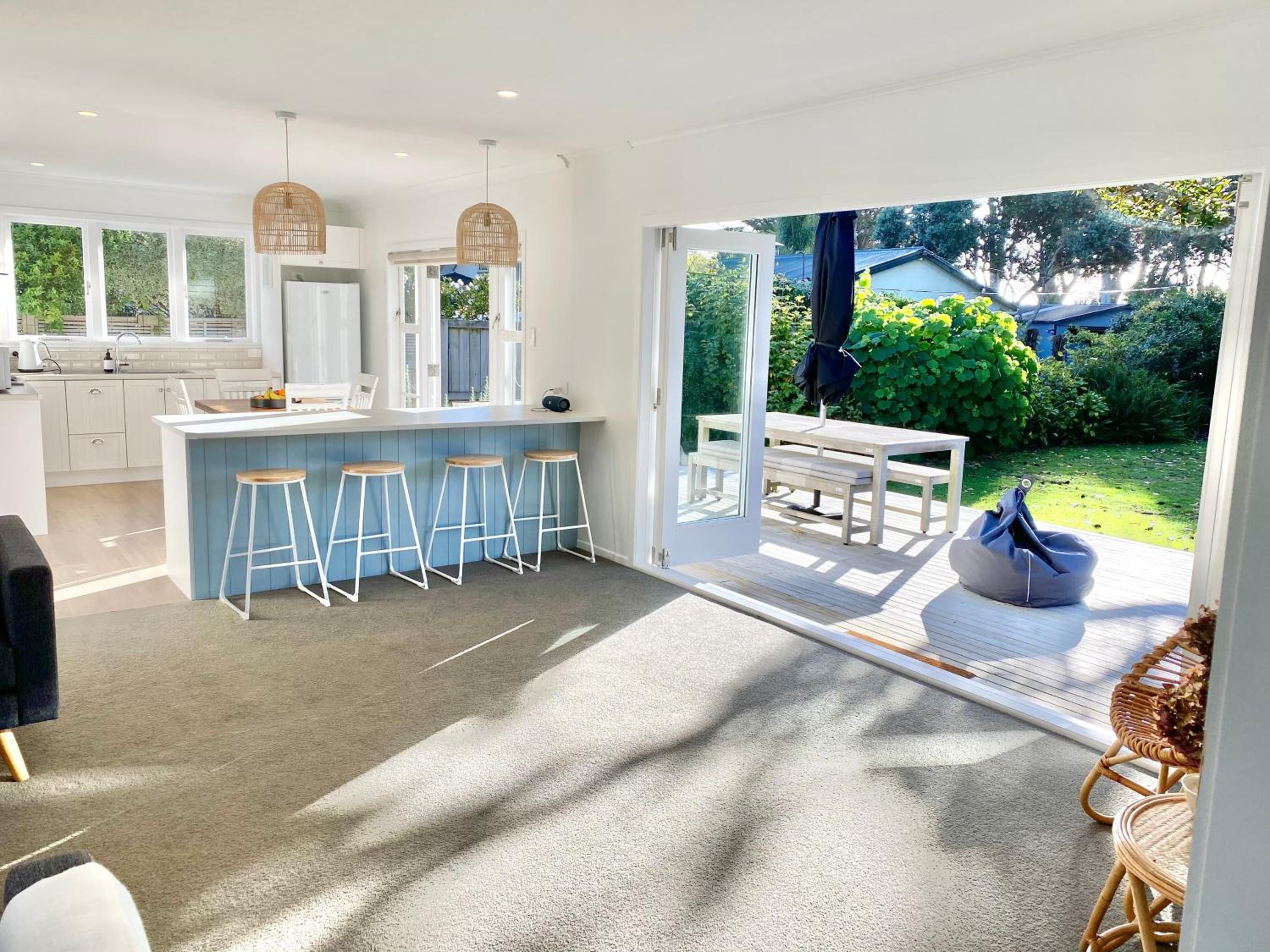 Magnolia Cottage - Kuaotunu Holiday Home
