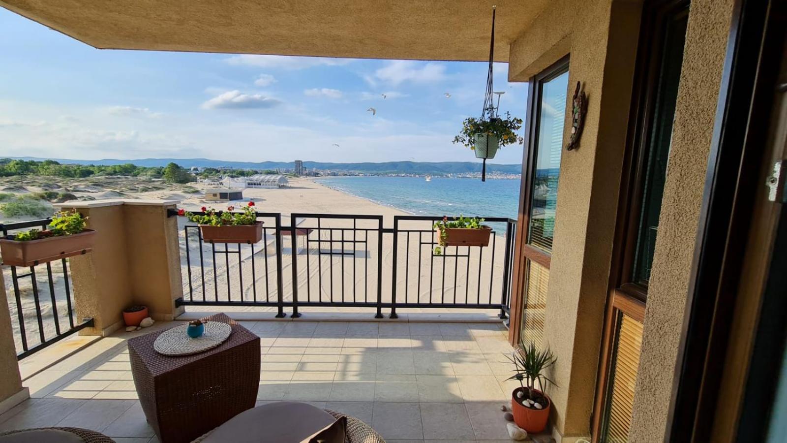 Oasis Beach Studios view 2