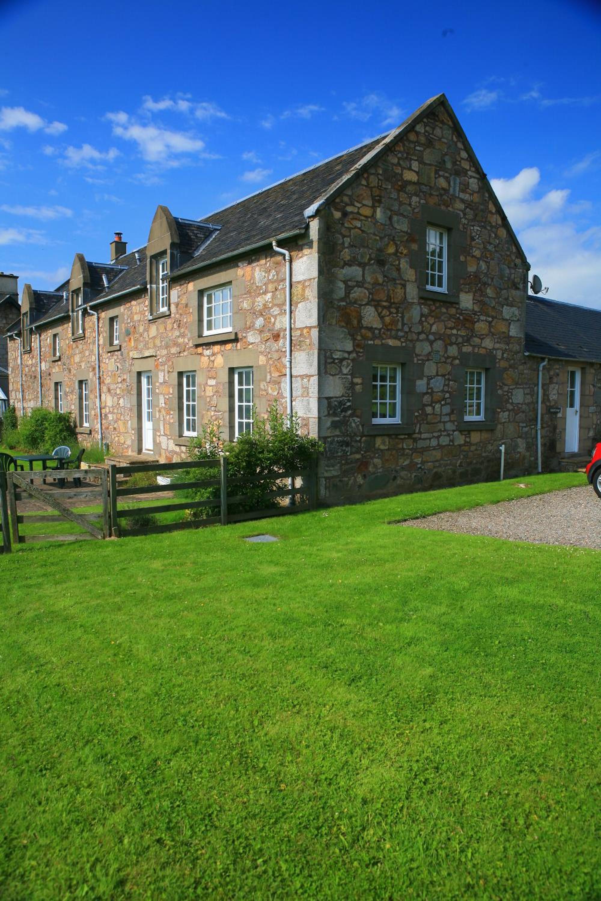Arndean Cottages view 4