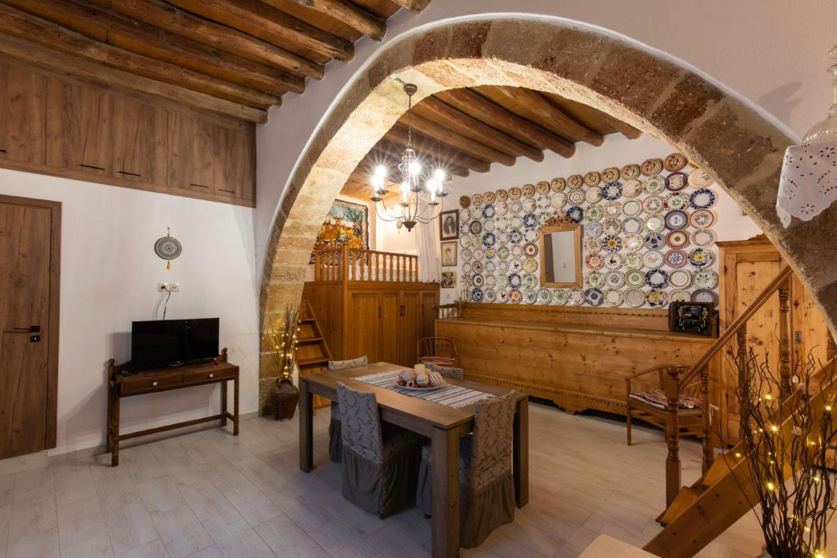 ''FINIO'' TRADITIONAL HOUSE photo 3