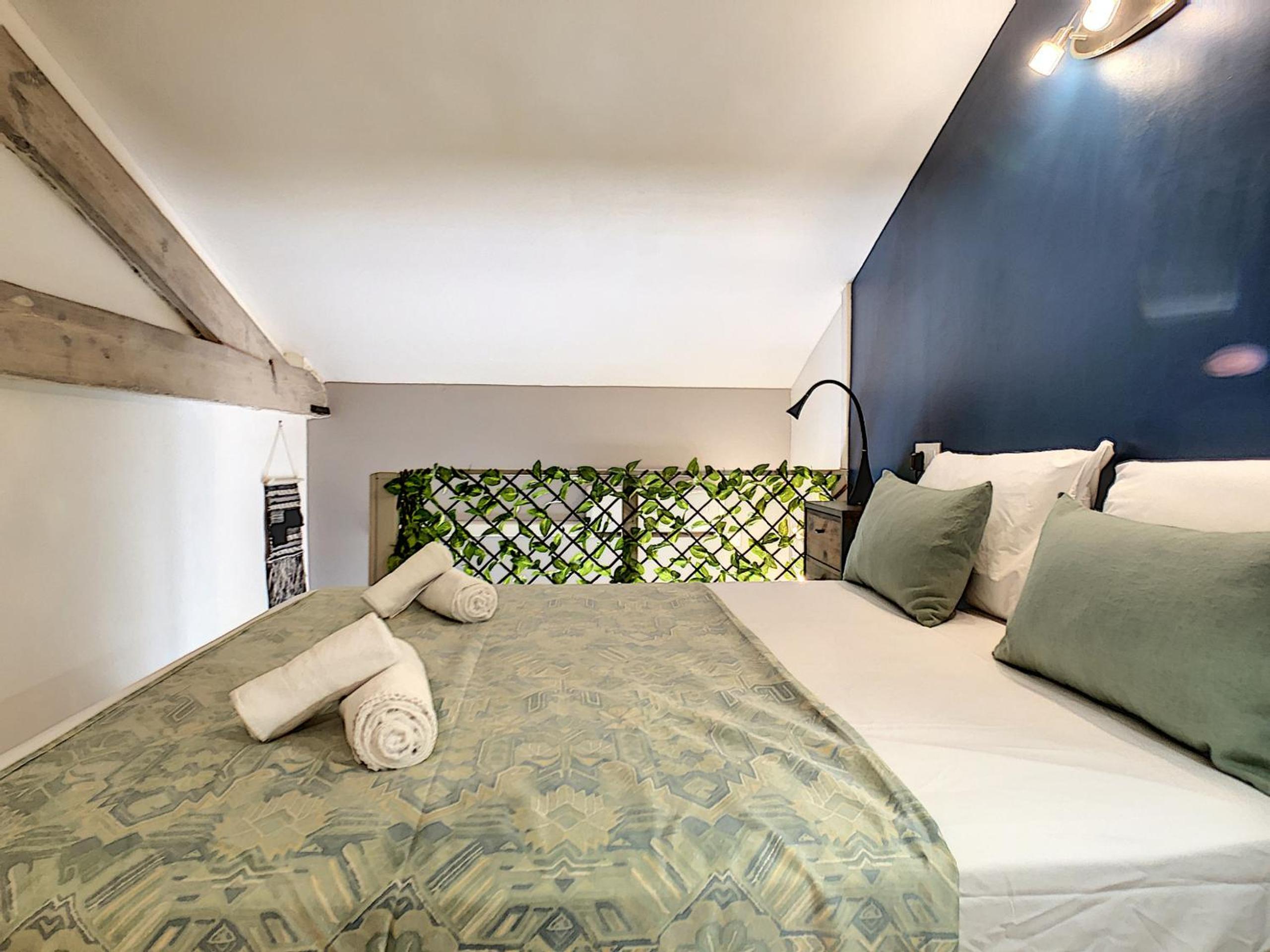 Nestor&Jeeves - SECRET BEACH DUPLEX - Very close sea - Atypical