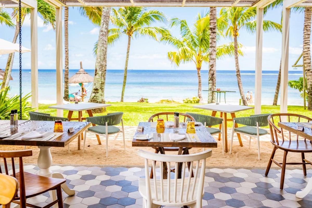 Victoria Beachcomber Resort & Spa - Victoria for 2 - Adults Only photo 3