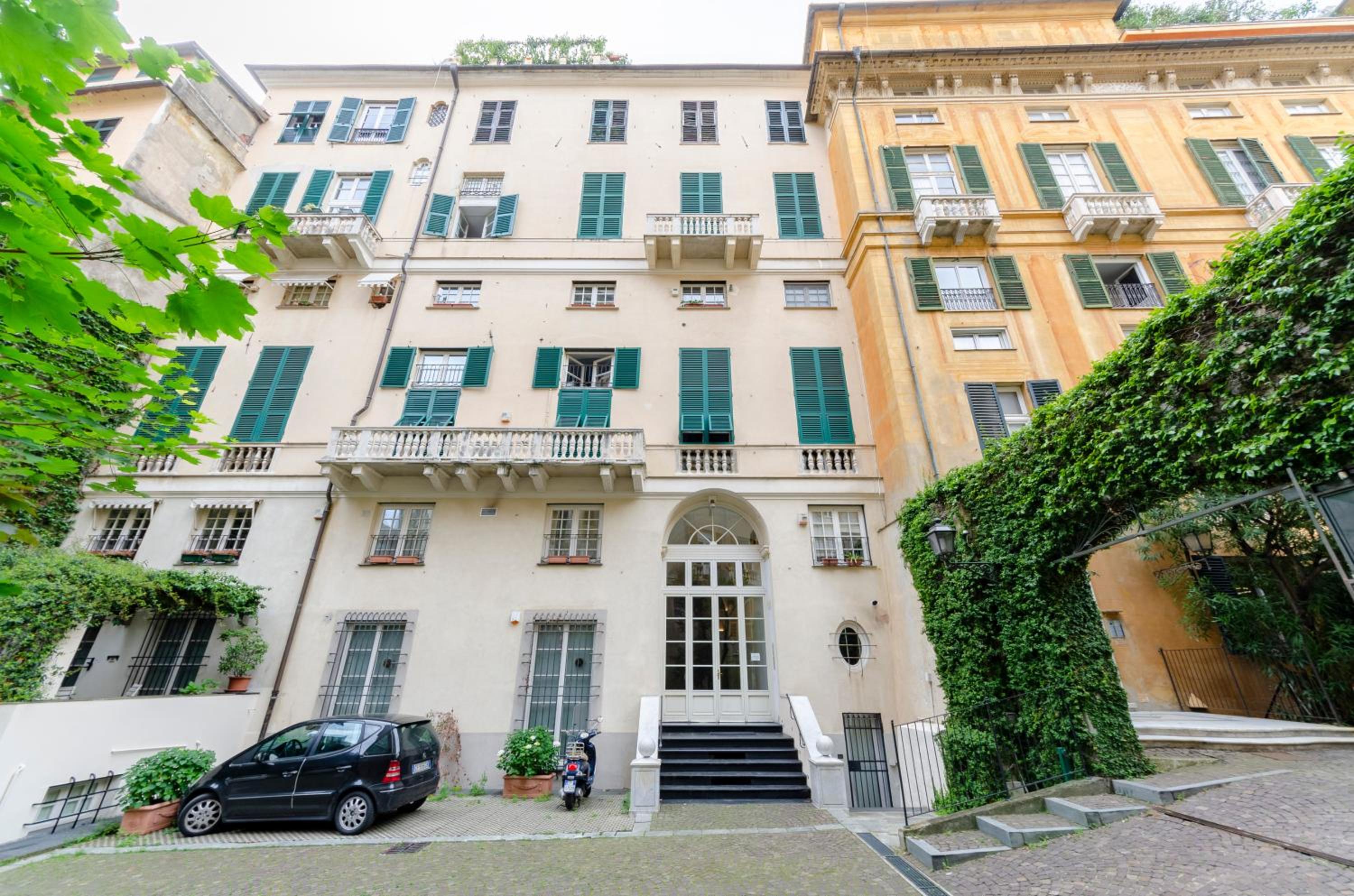 JOIVY Perfect Central Flat with Parking photo 1