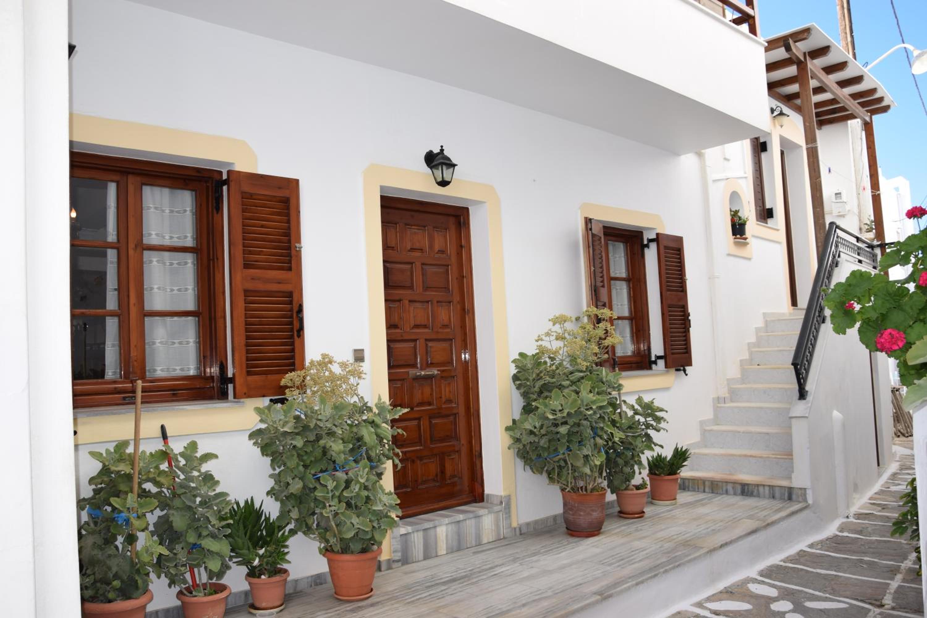 Naoussa Center Cycladic House