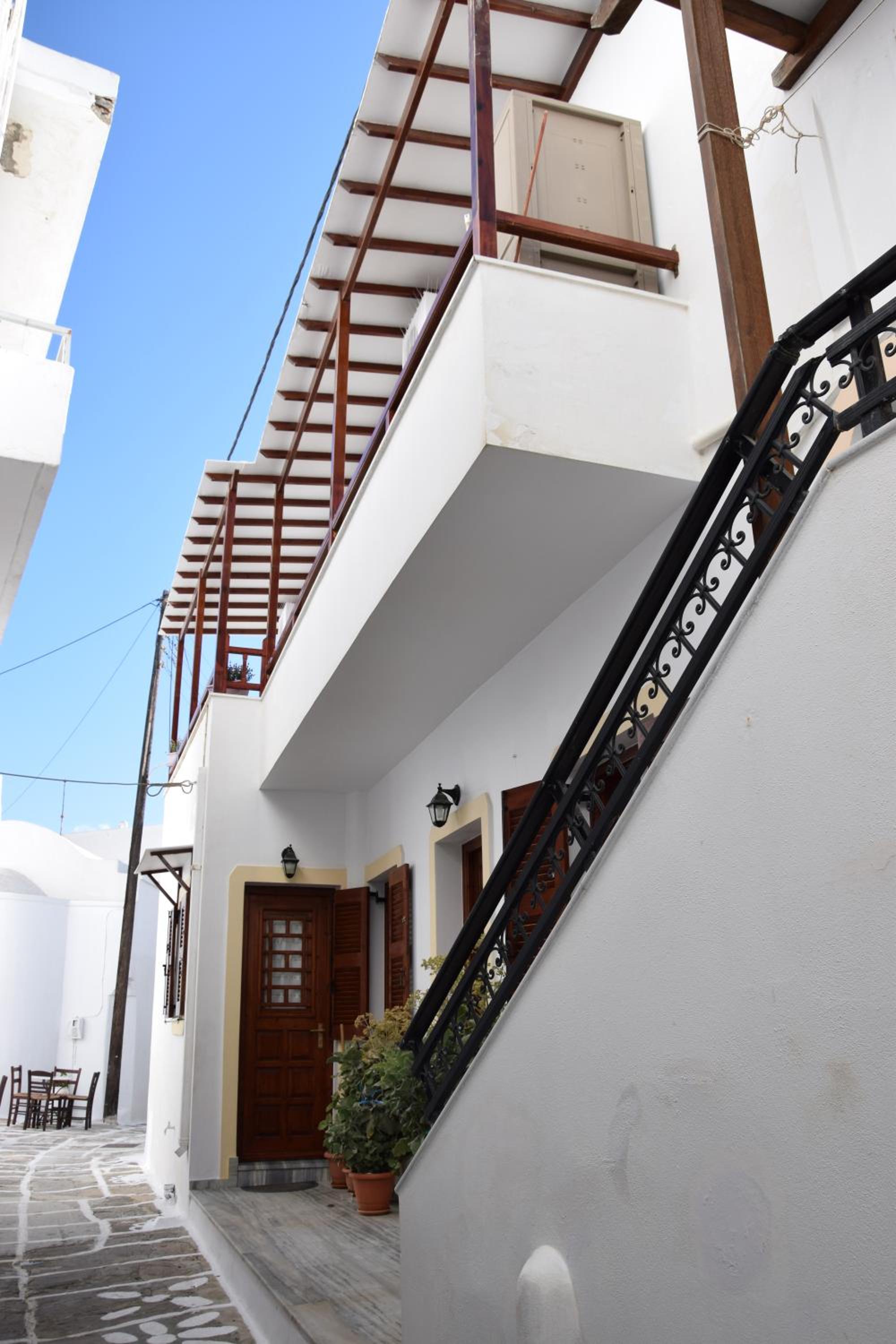 Naoussa Center Cycladic House
