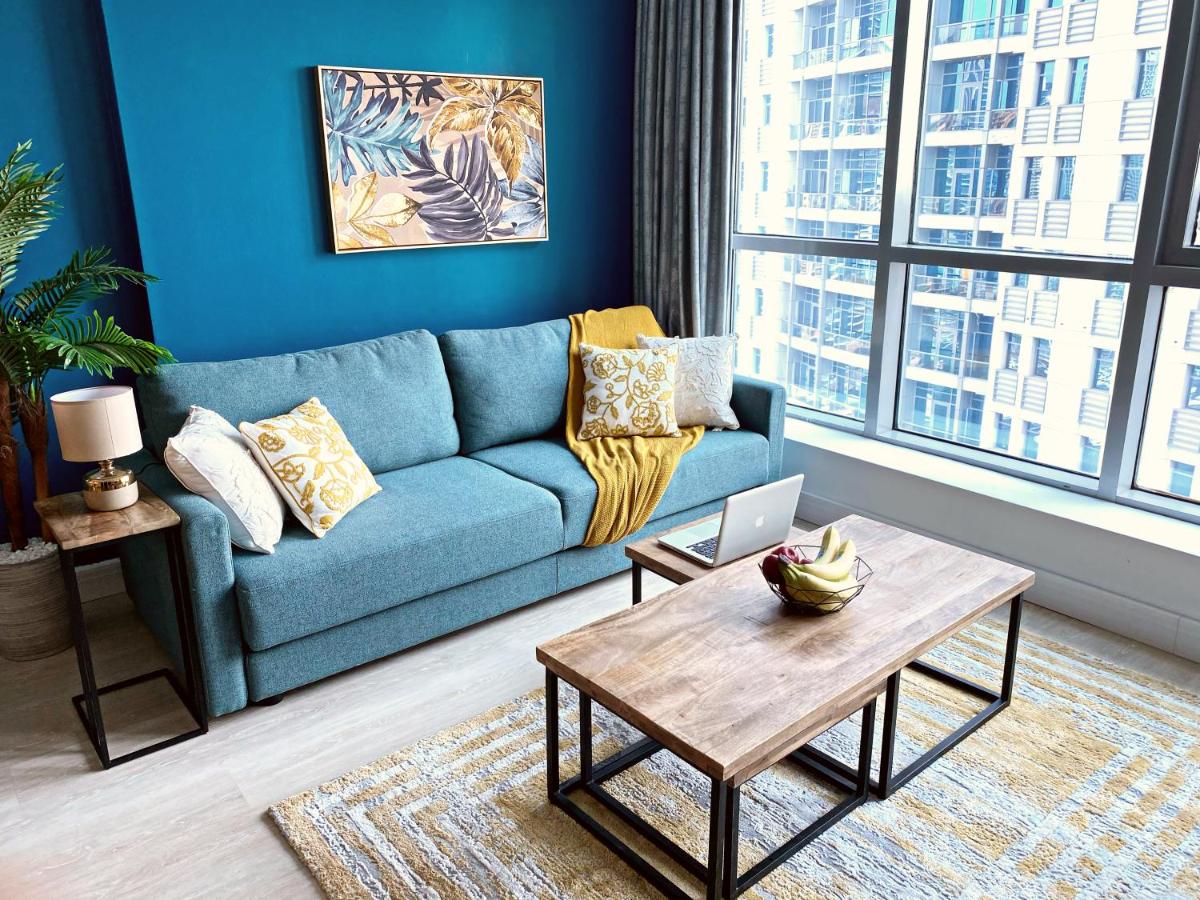 Beautiful Close to Beach Dubai Marina Apartment