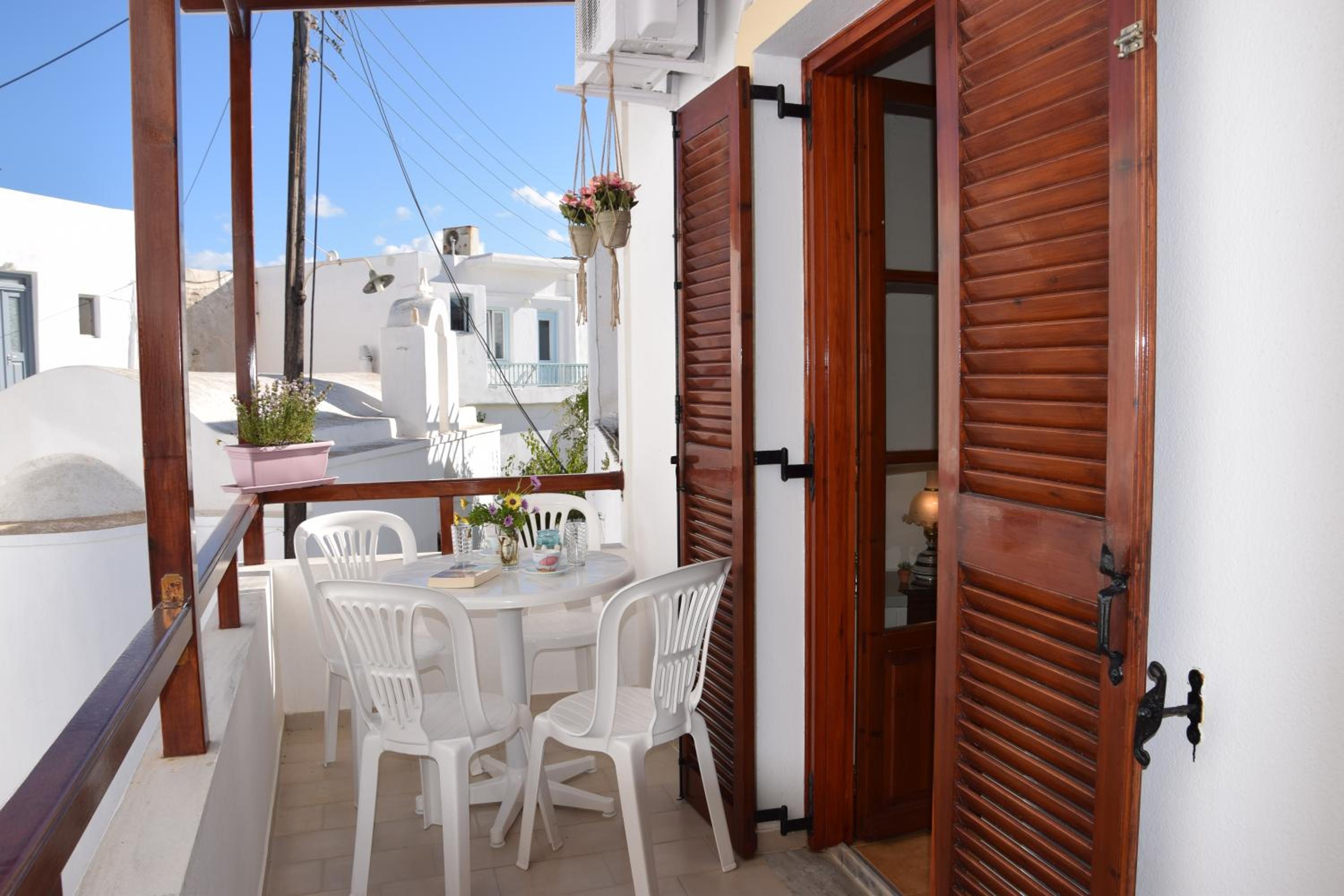 Naoussa Center Cycladic House