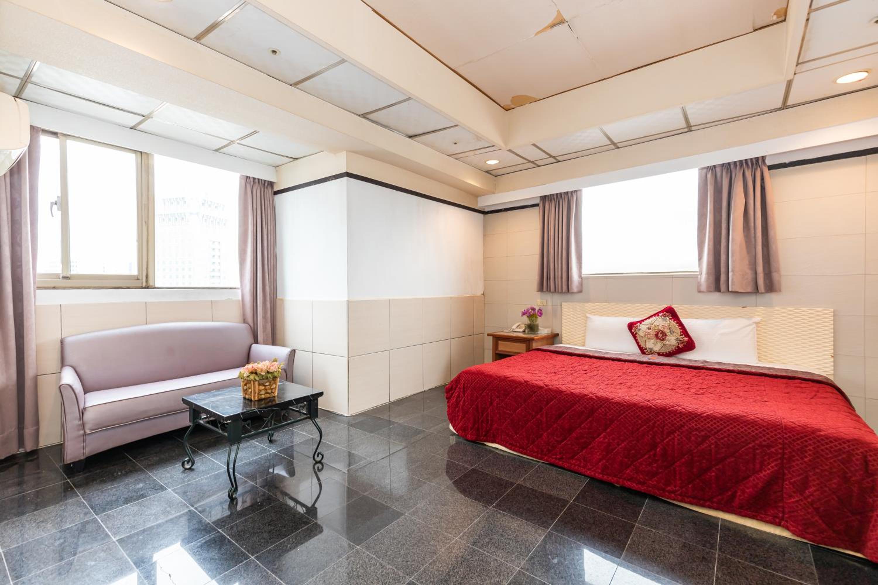 Taoyuan Vacations - Yi Pin Business Hotel - Property Image 5