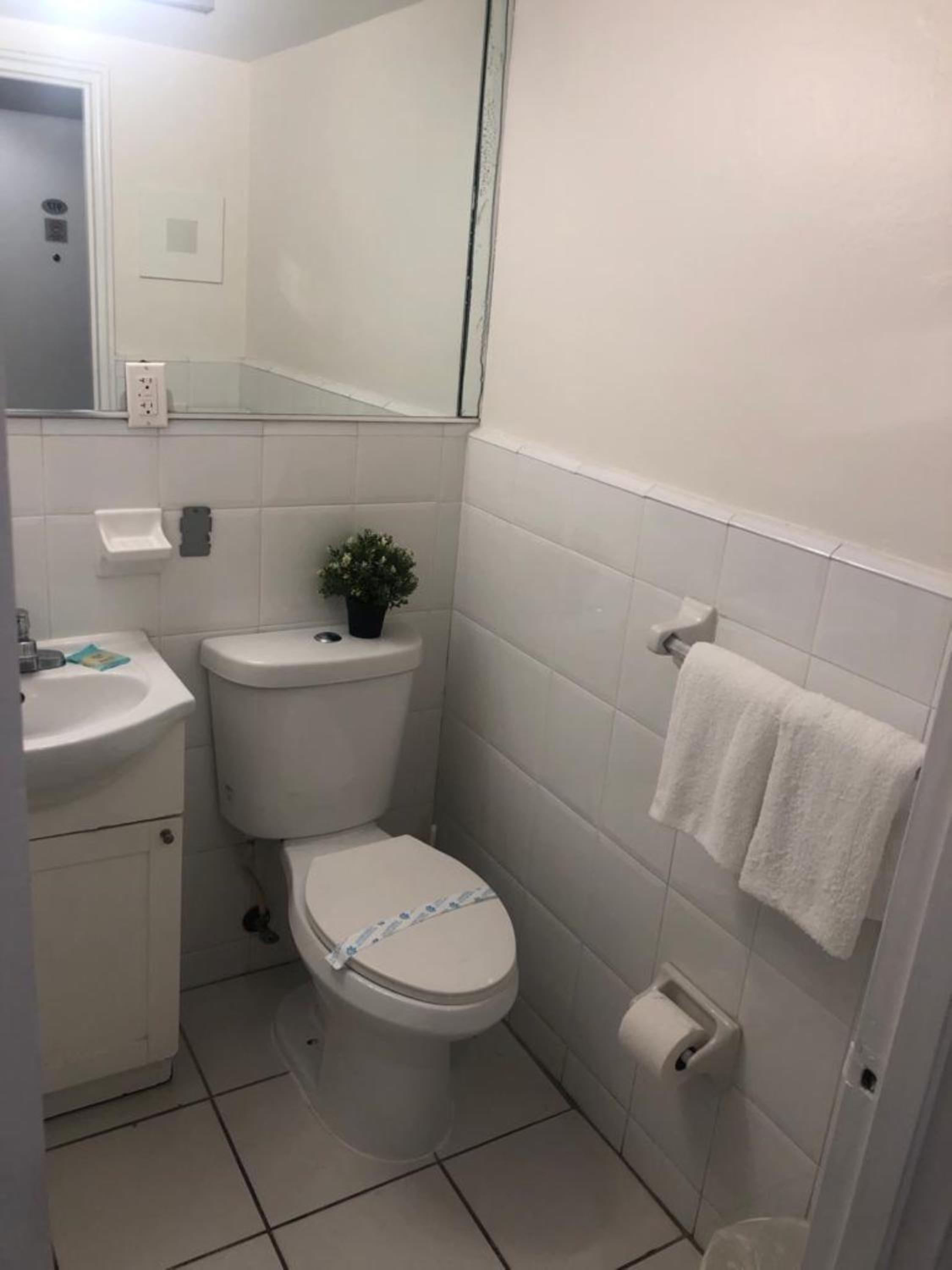 Ocean Front Casablanca Studios with FULL KITCHENS & Beach access By BL Rentals