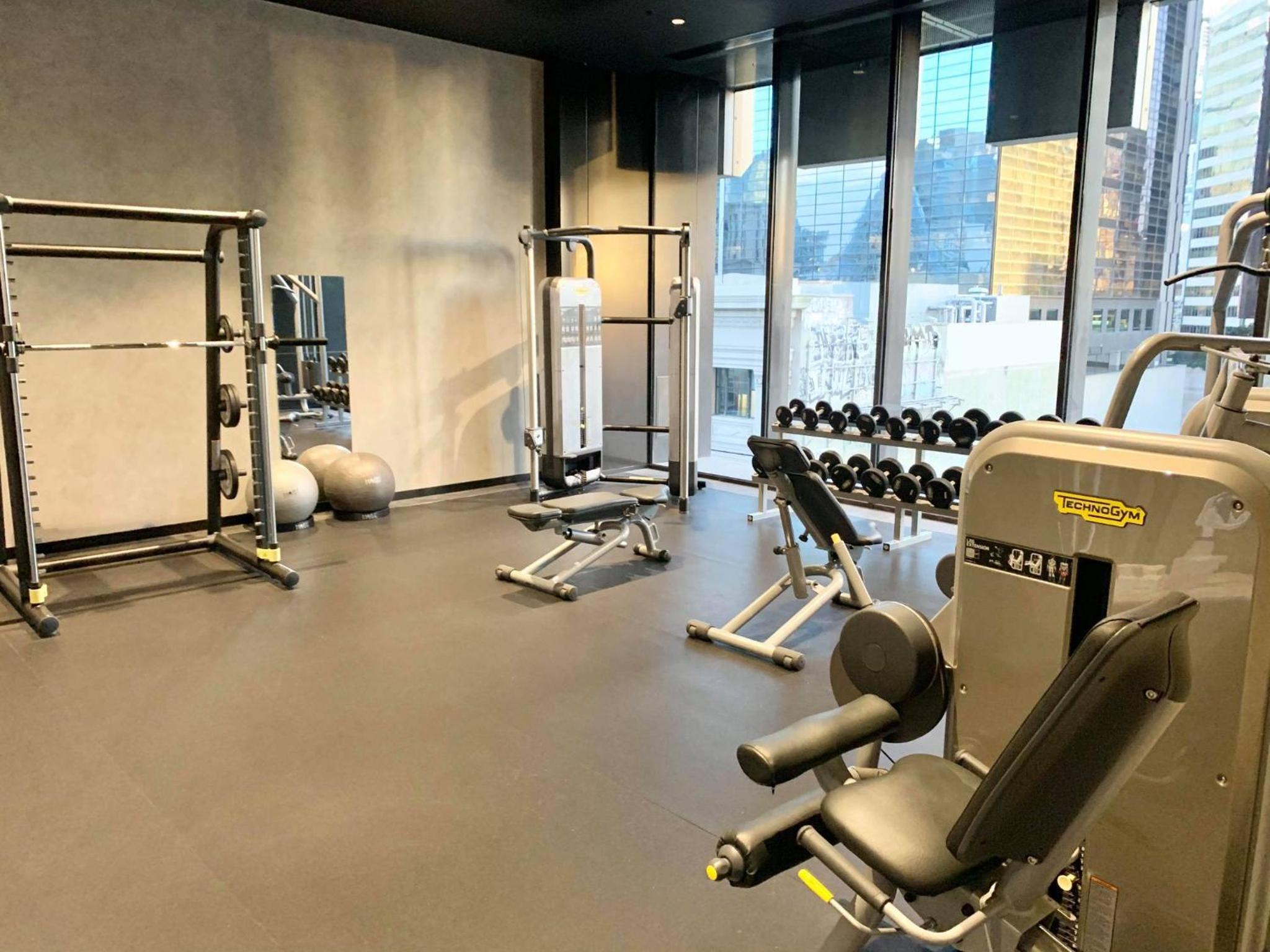 Melbourne CBD Empire Apartment