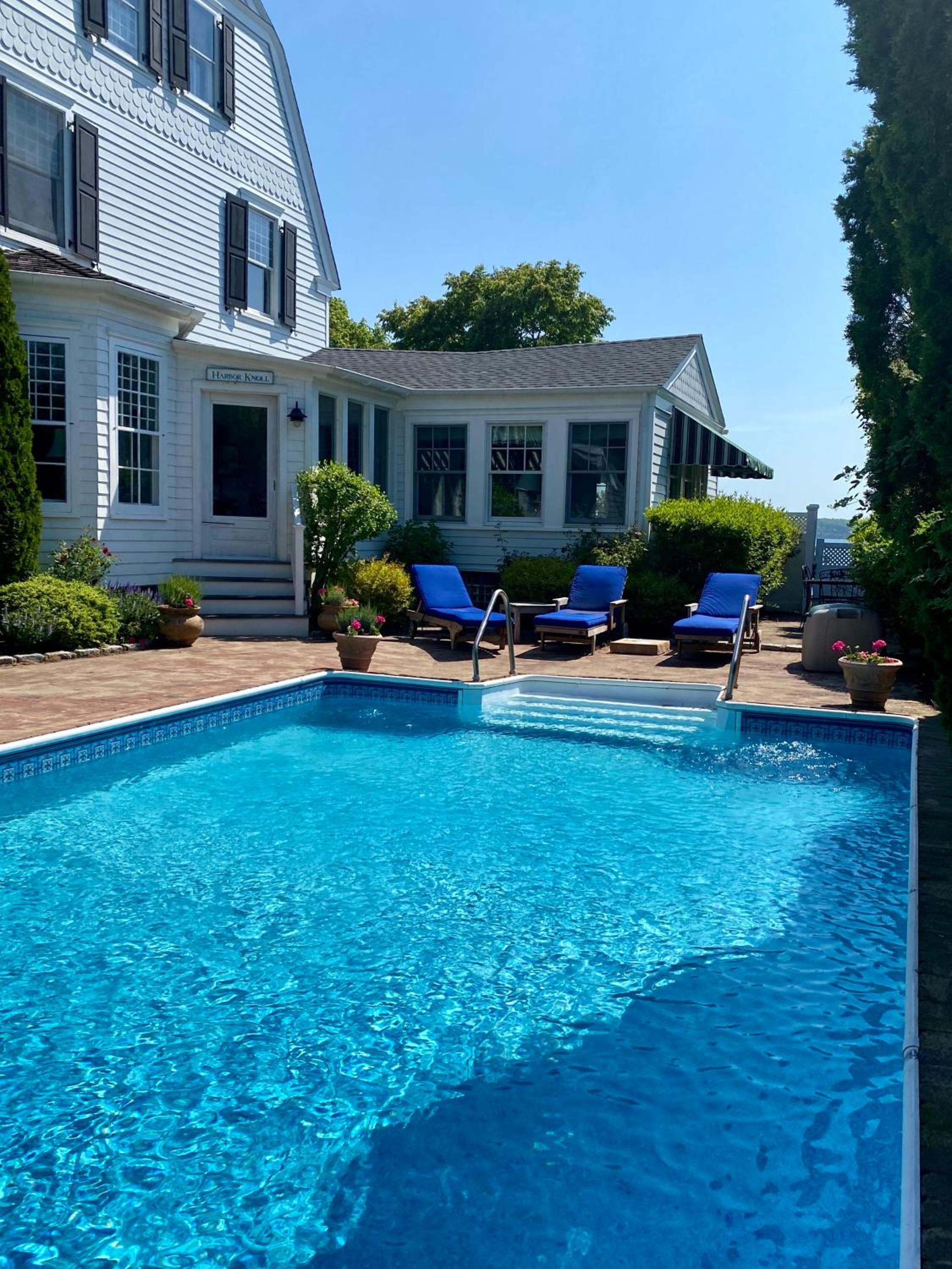 Harbor Knoll Bed and Breakfast