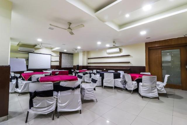 MANDAKINI PLAZA